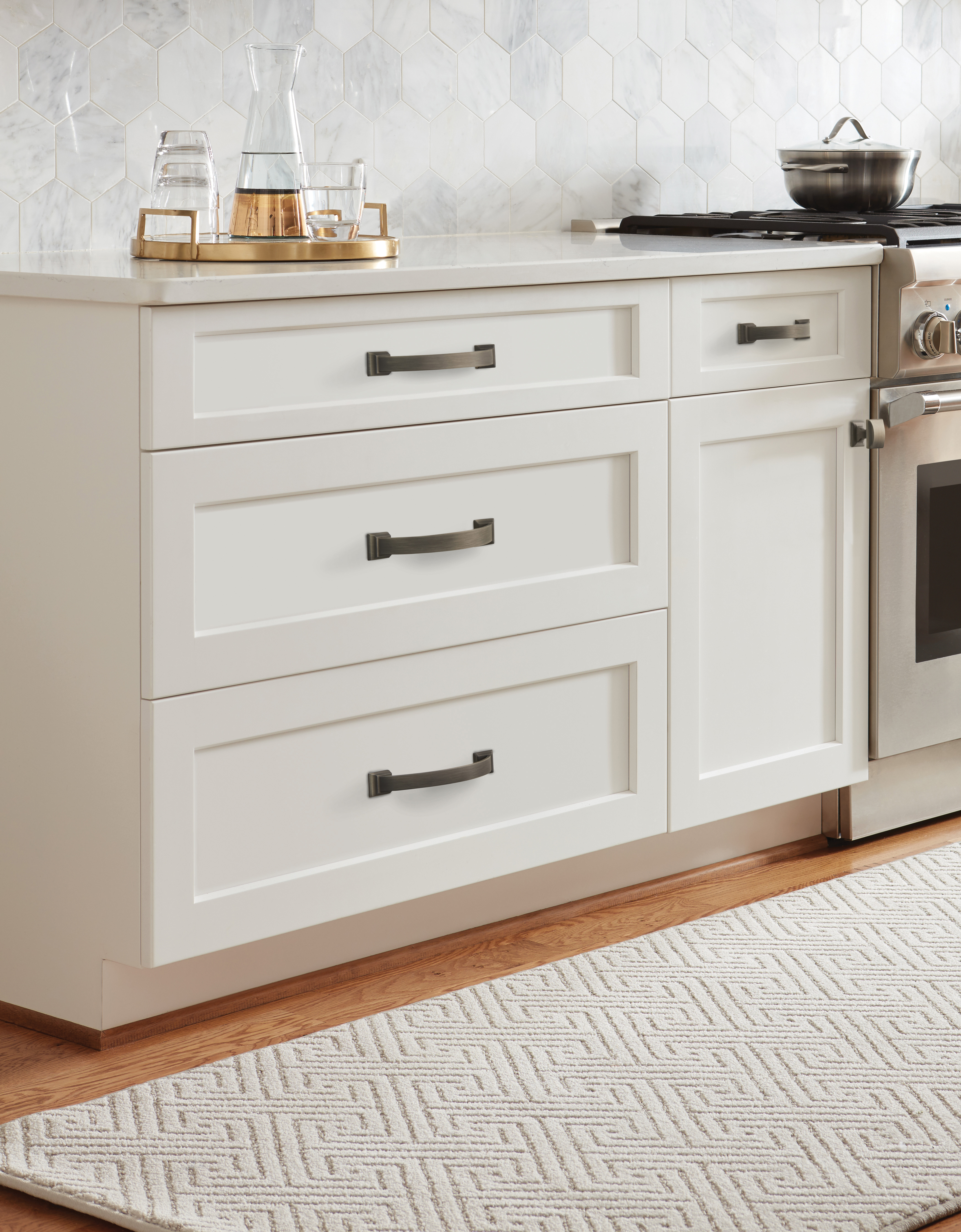 Amerock Lifestyle Antique-Silver_Pull_Amerock_Cabinet-Hardware_Candler_BP29363AS_Lifestyle_Kitchen_19-1