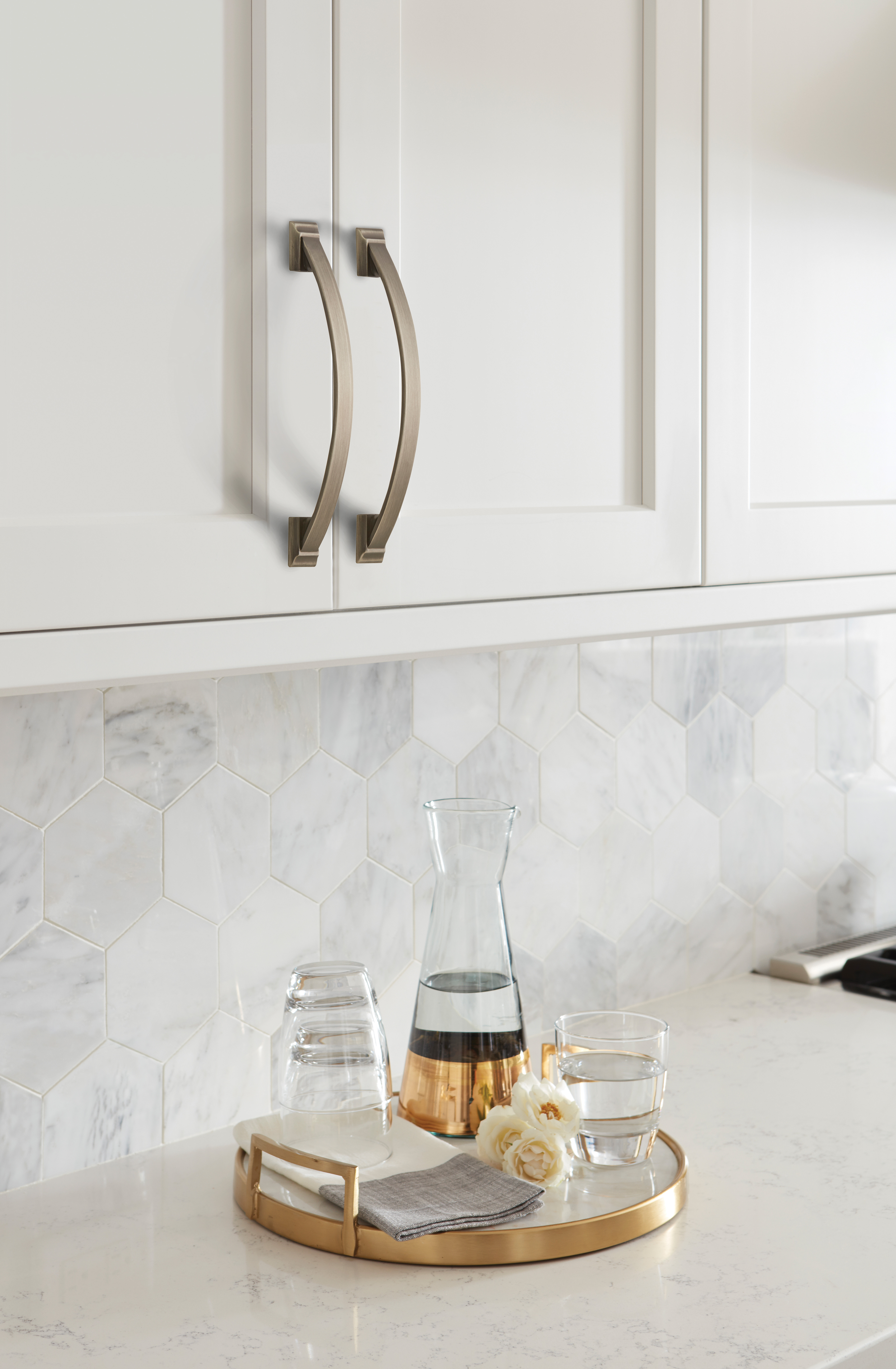 Amerock Lifestyle Antique-Silver_Pull_Amerock_Cabinet-Hardware_Candler_BP29364AS_Lifestyle_Kitchen_19-1