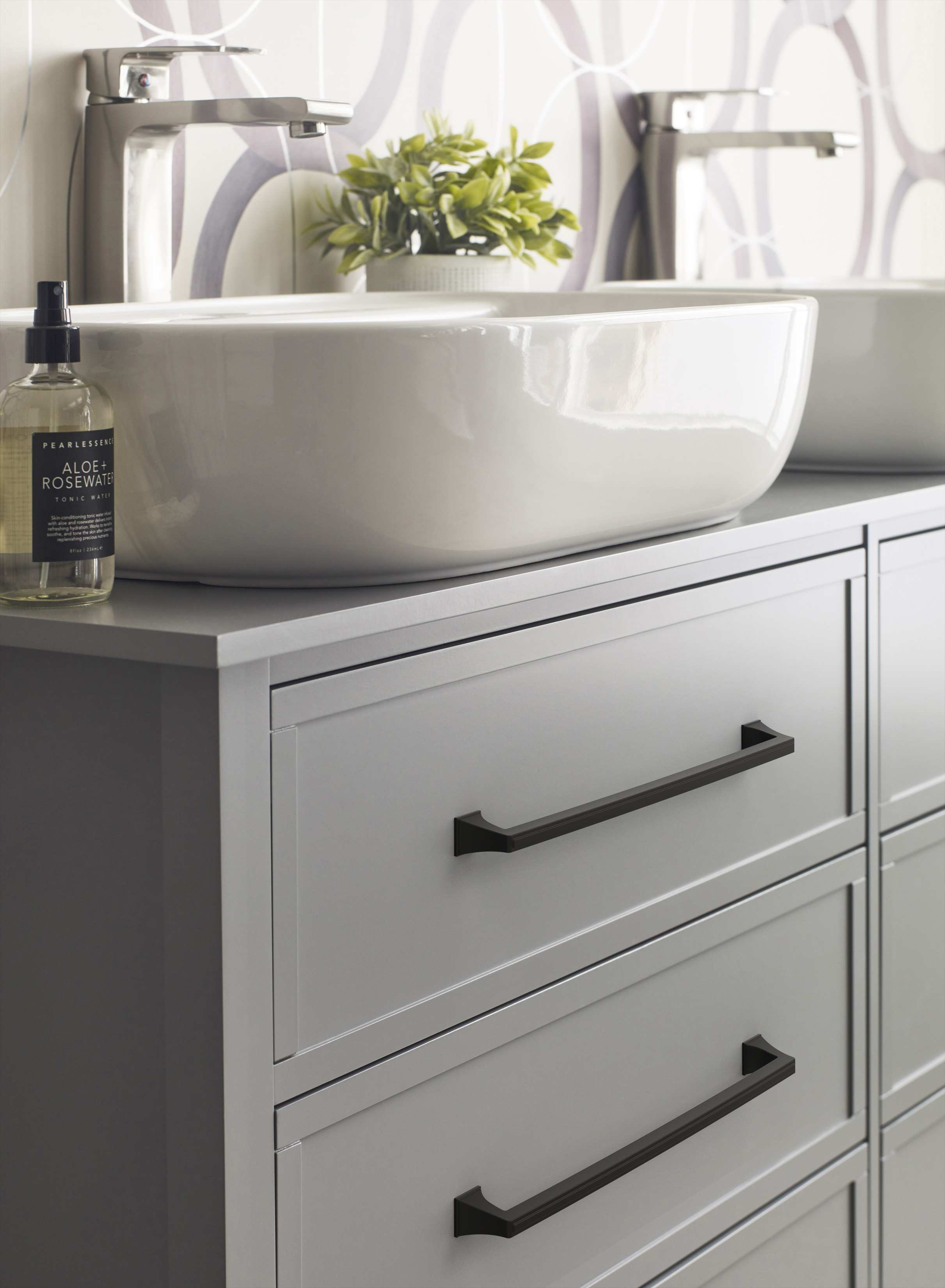 Amerock Lifestyle Black-Bronze_Pull_Amerock_Cabinet-Hardware_Mulholland_BP53537BBR_Bath_23