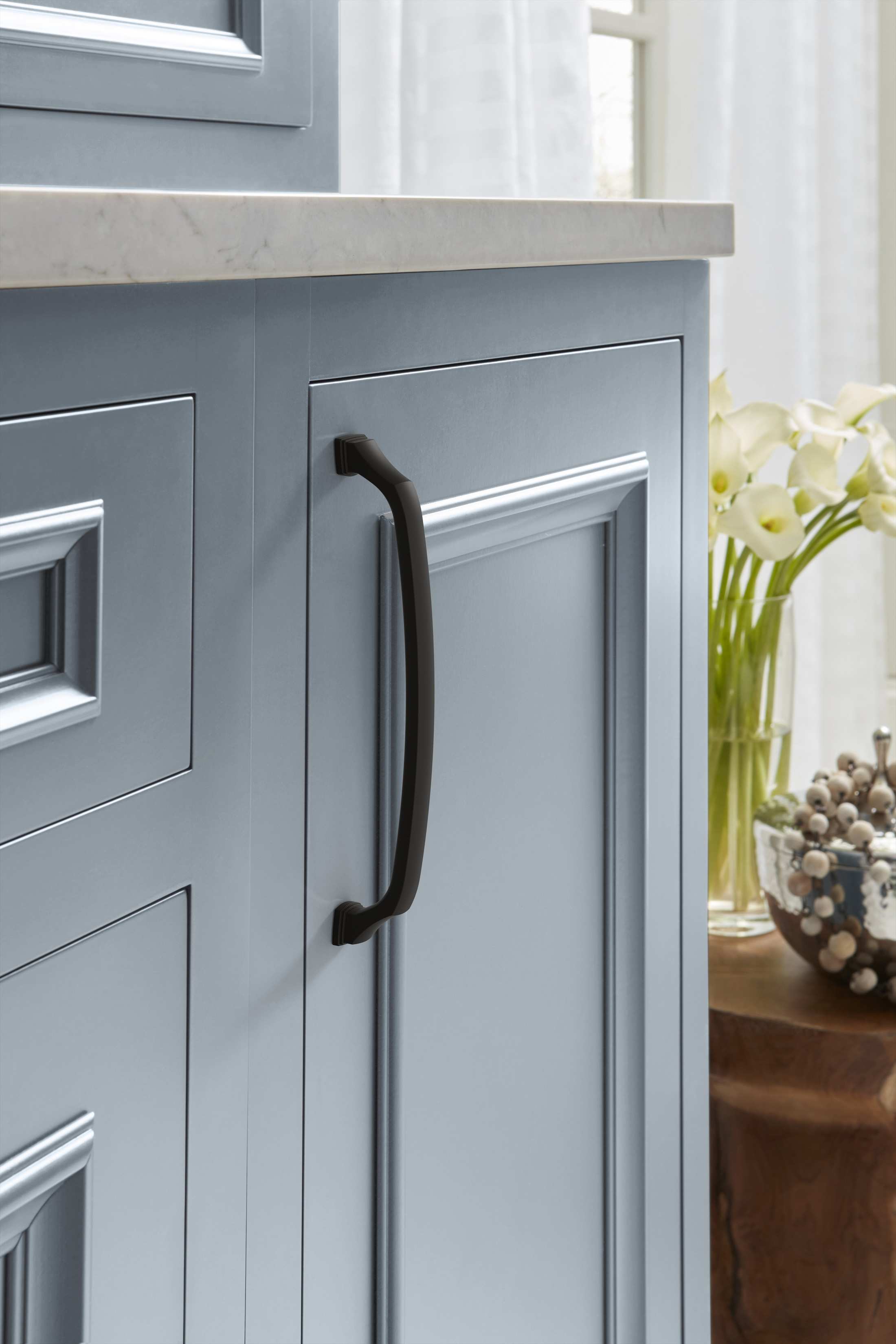 Amerock Lifestyle Black-Bronze_Pull_Amerock_Cabinet-Hardware_Revitalize_BP55351BBR_Bath_23