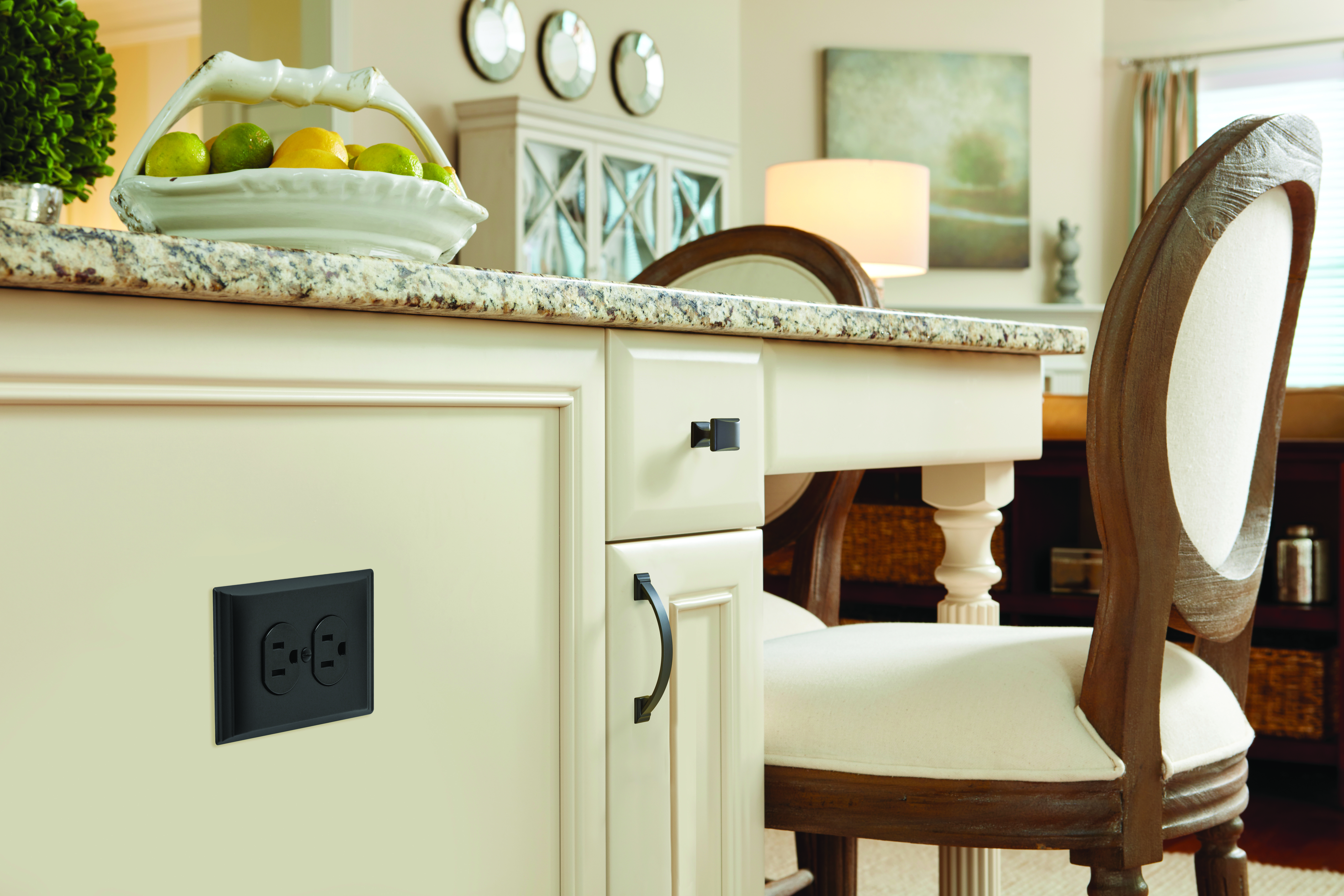 Amerock Lifestyle Black-Bronze_Receptacle-and-Knobs-and-Pulls_Amerock_Wall-Plates-and-Cabinet-Hardware_Candler_BP36508BBR-BP29340BBR-BP29355BBR_Kitchen_18