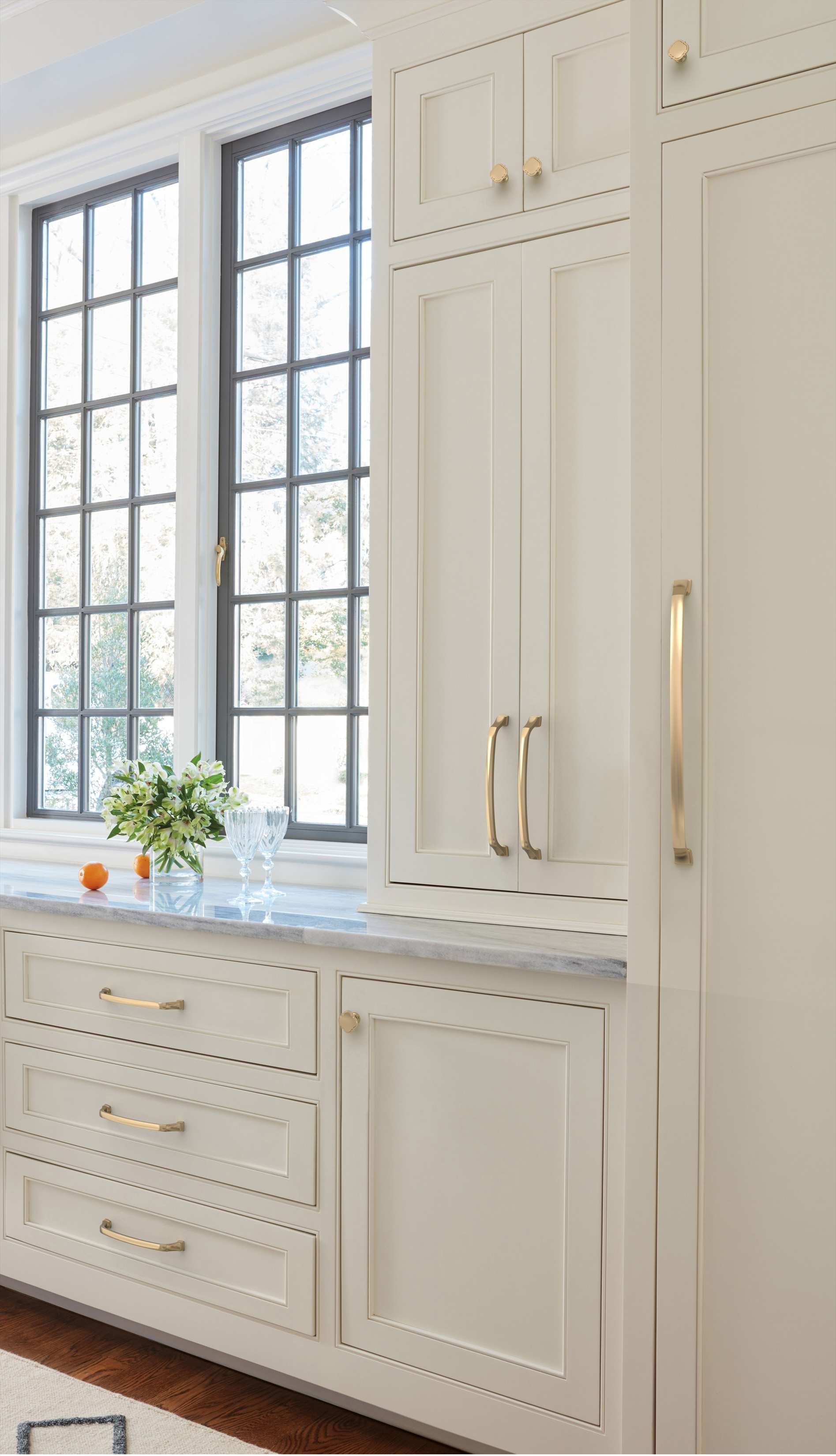 Amerock Lifestyle Champagne-Bronze_Pull_Amerock_Cabinet-Hardware_Revitalize_BP55351CZ_Kitchen_23