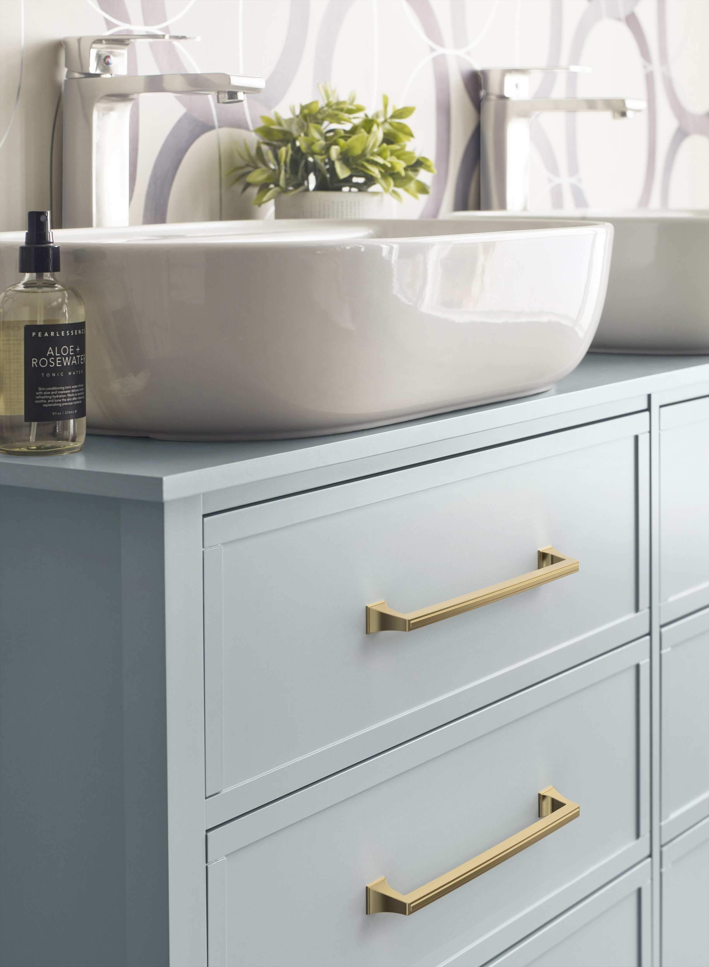 Amerock Lifestyle Golden-Champagne_Pull_Amerock_Cabinet-Hardware_Mulholland_BP53536BBZ_Bath_23