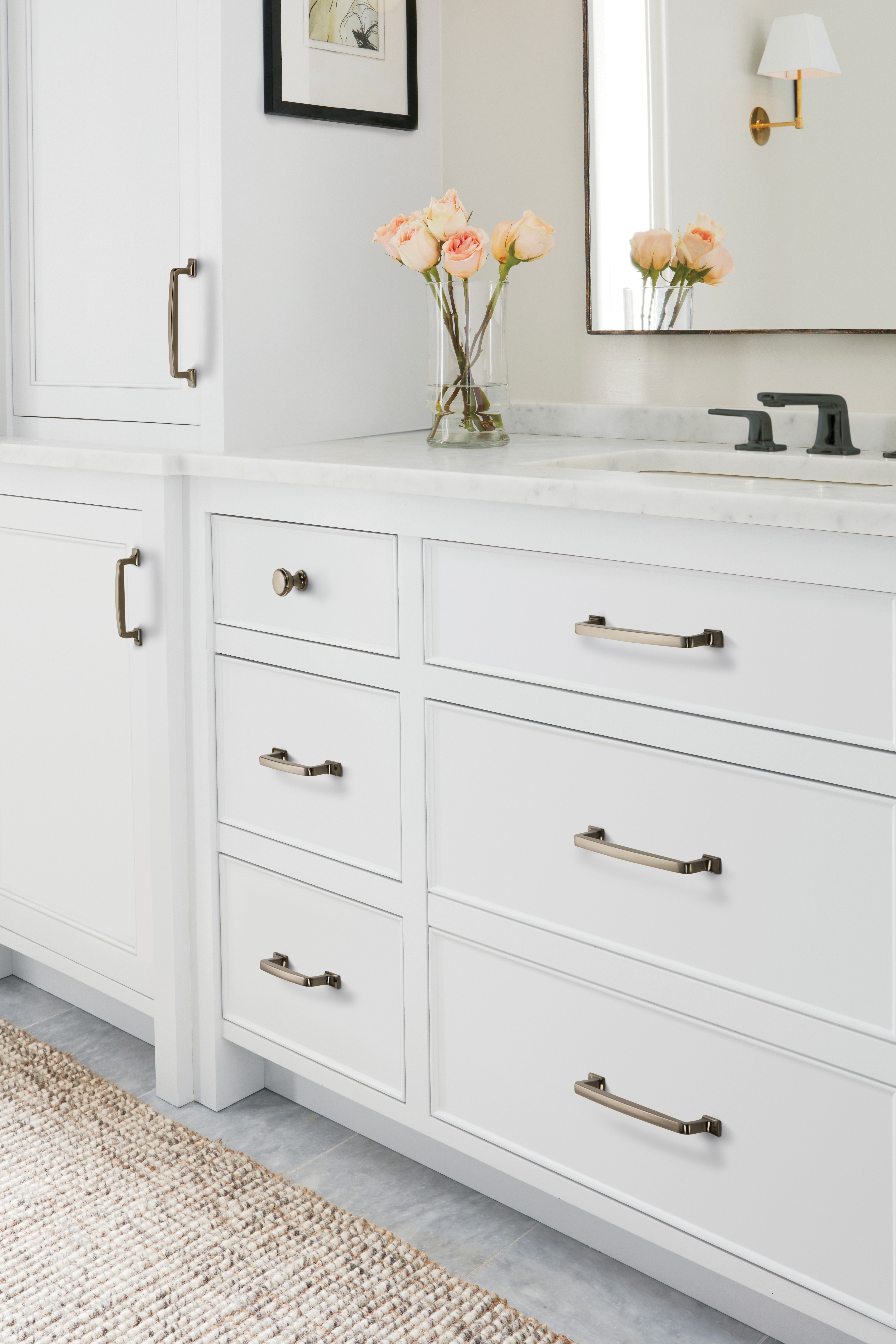 Amerock Lifestyle Graphite_Pull_Amerock_Cabinet-Hardware_Westerly_BP53721GPH_Lifestyle_Bathroom_19-1