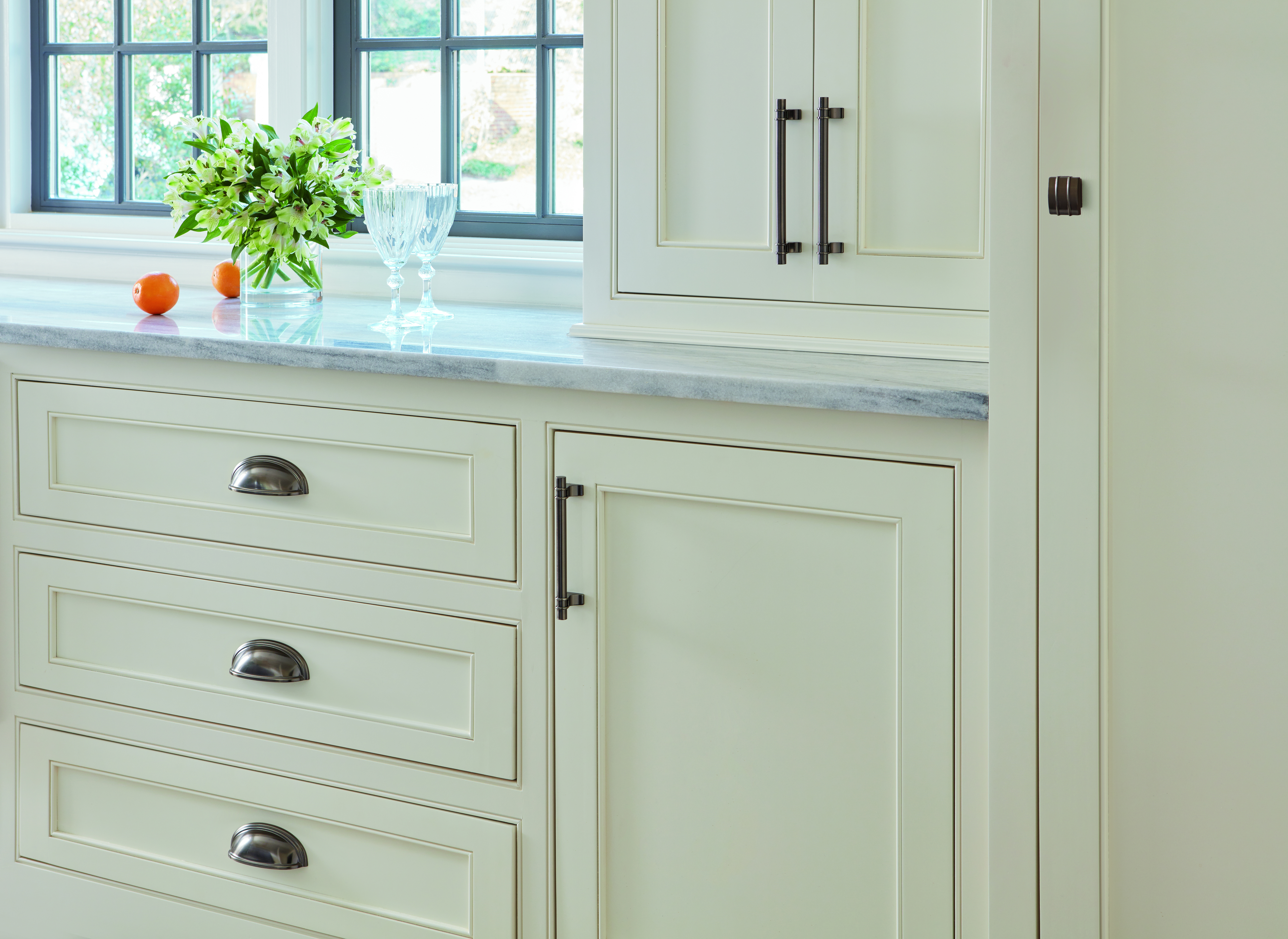 Amerock Lifestyle Ashby and Davenport Gunmetal Lifestyle Image