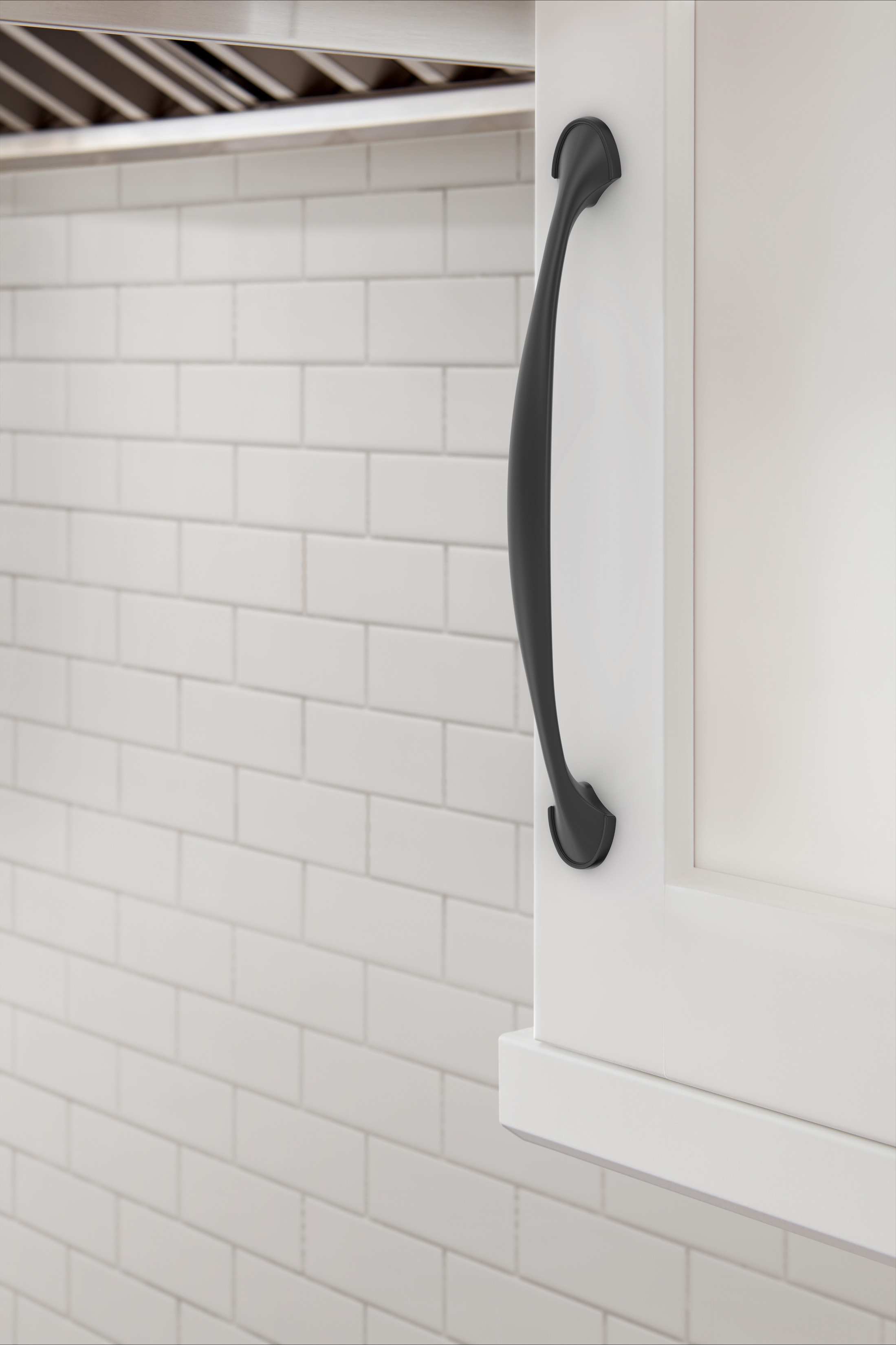 Amerock Lifestyle Matte-Black_Pull_Everyday-Basics_Cabinet-Hardware_BP37222FB_Kitchen_23