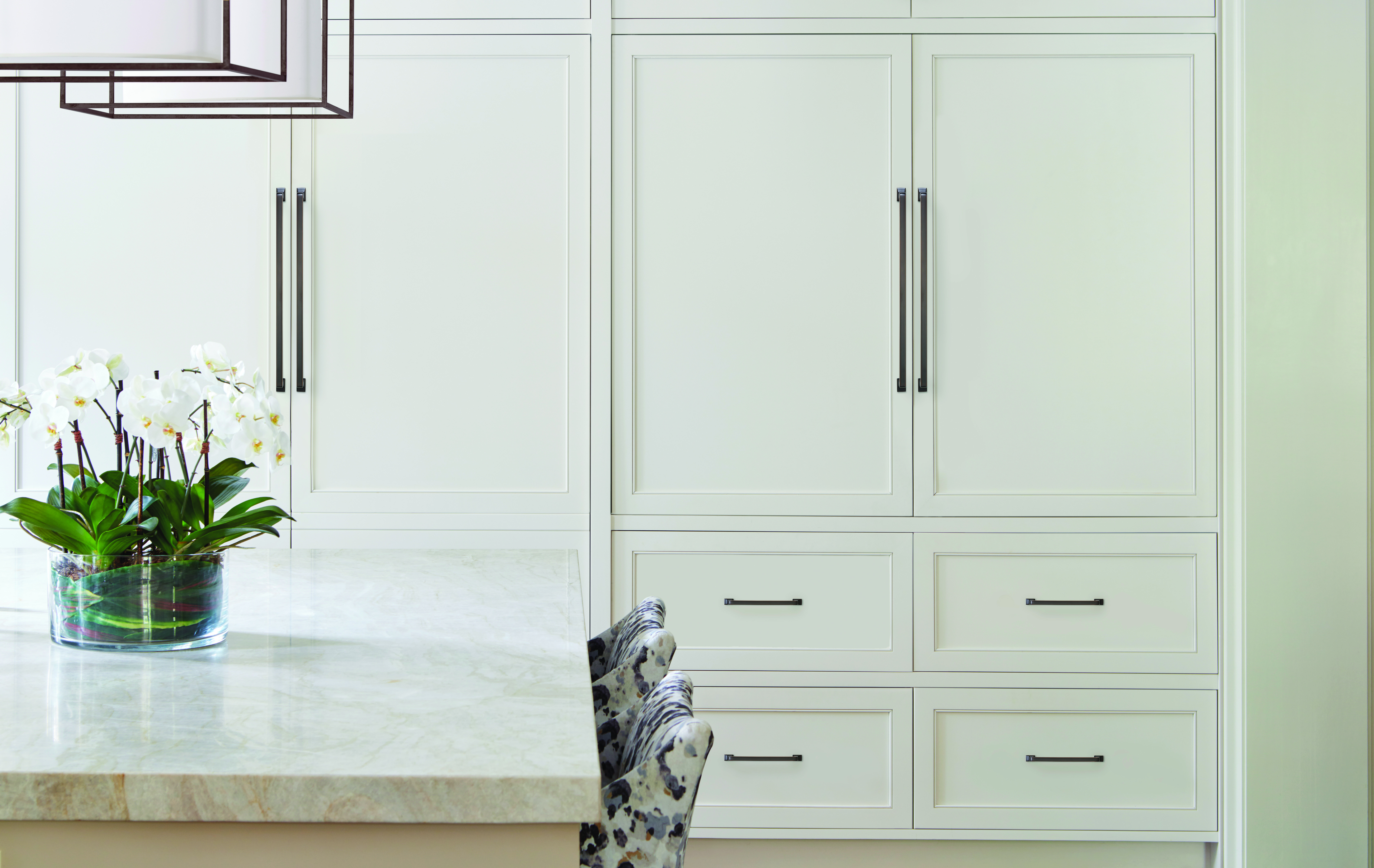 Amerock Lifestyle Oil-Rubbed-Bronze_Appliance-Pull-and-Knob_Amerock_Cabinet-Hardware_Westerly-BP53722ORB-BP54024ORB_Kitchen_18