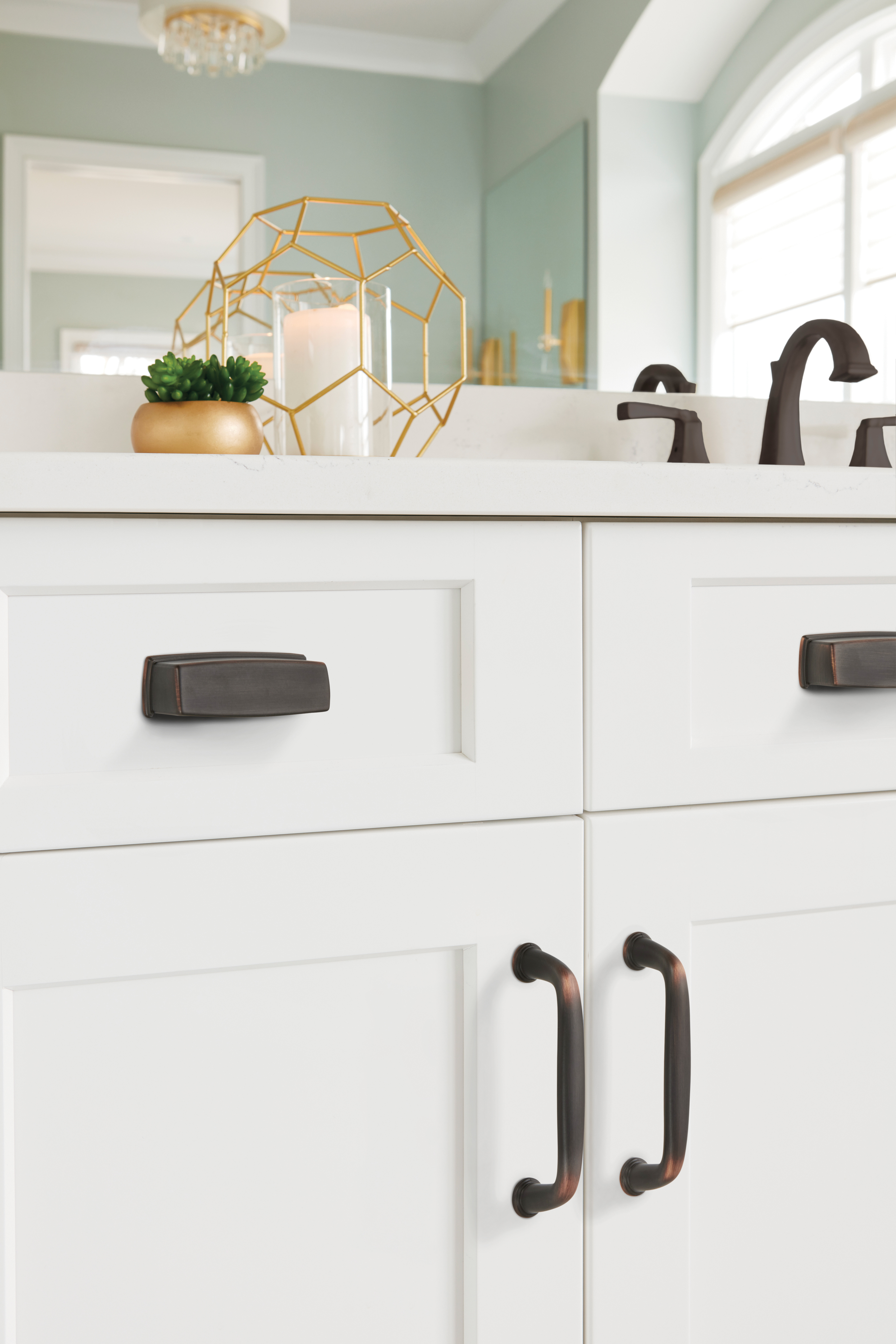 Amerock Lifestyle Oil-Rubbed-Bronze_Cup-Pull_Amerock_Cabinet-Hardware_Kane_BP53801ORB_Lifestyle_Bathroom_19-1