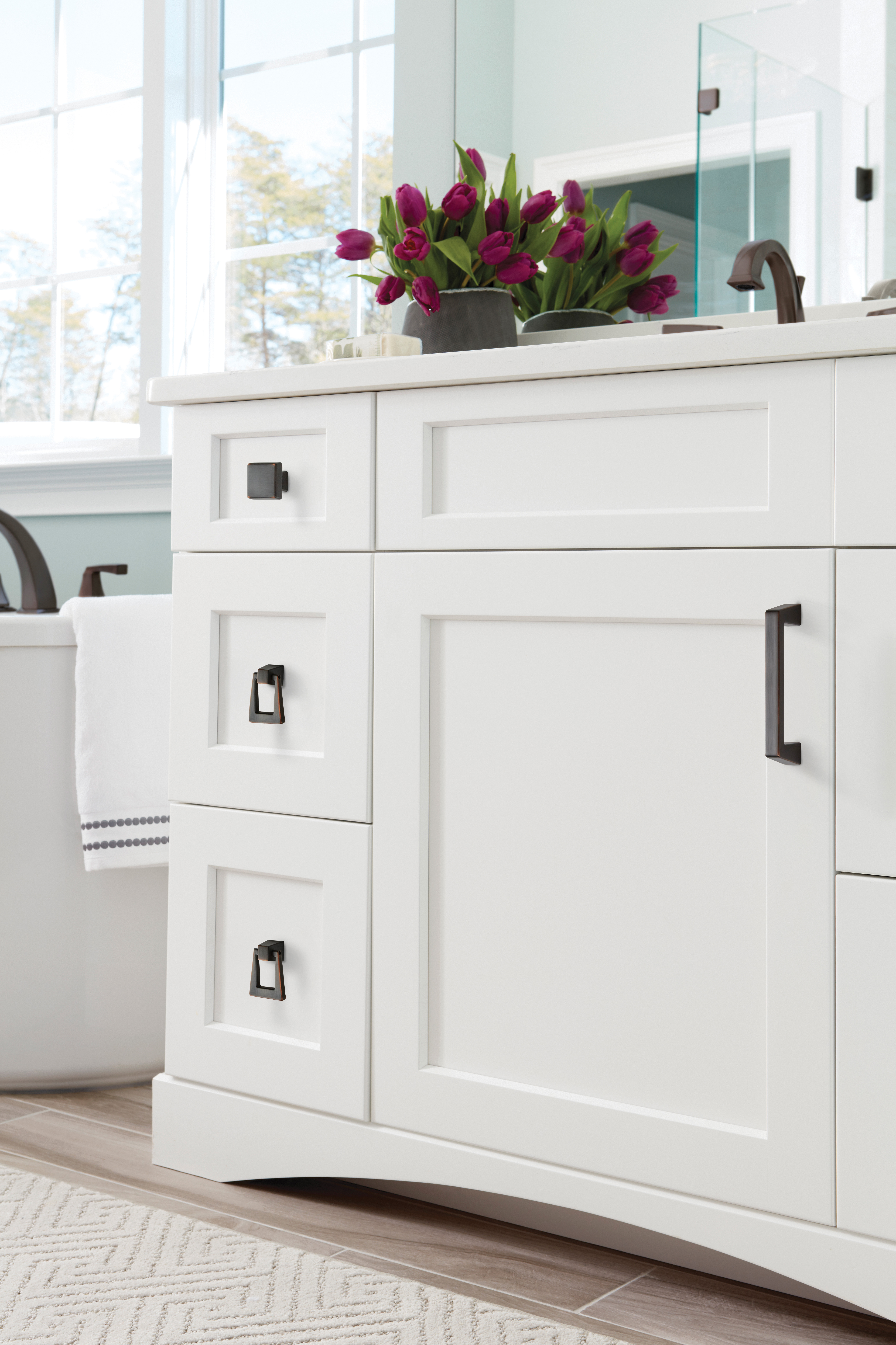 Amerock Lifestyle Oil-Rubbed-Bronze_Knob-and-Pendants-and-Pull_Amerock_Cabinet-Hardware_Blackrock_BP55271ORB_BP55274ORB_BP55276ORB_Lifestyle_Bathroom_19