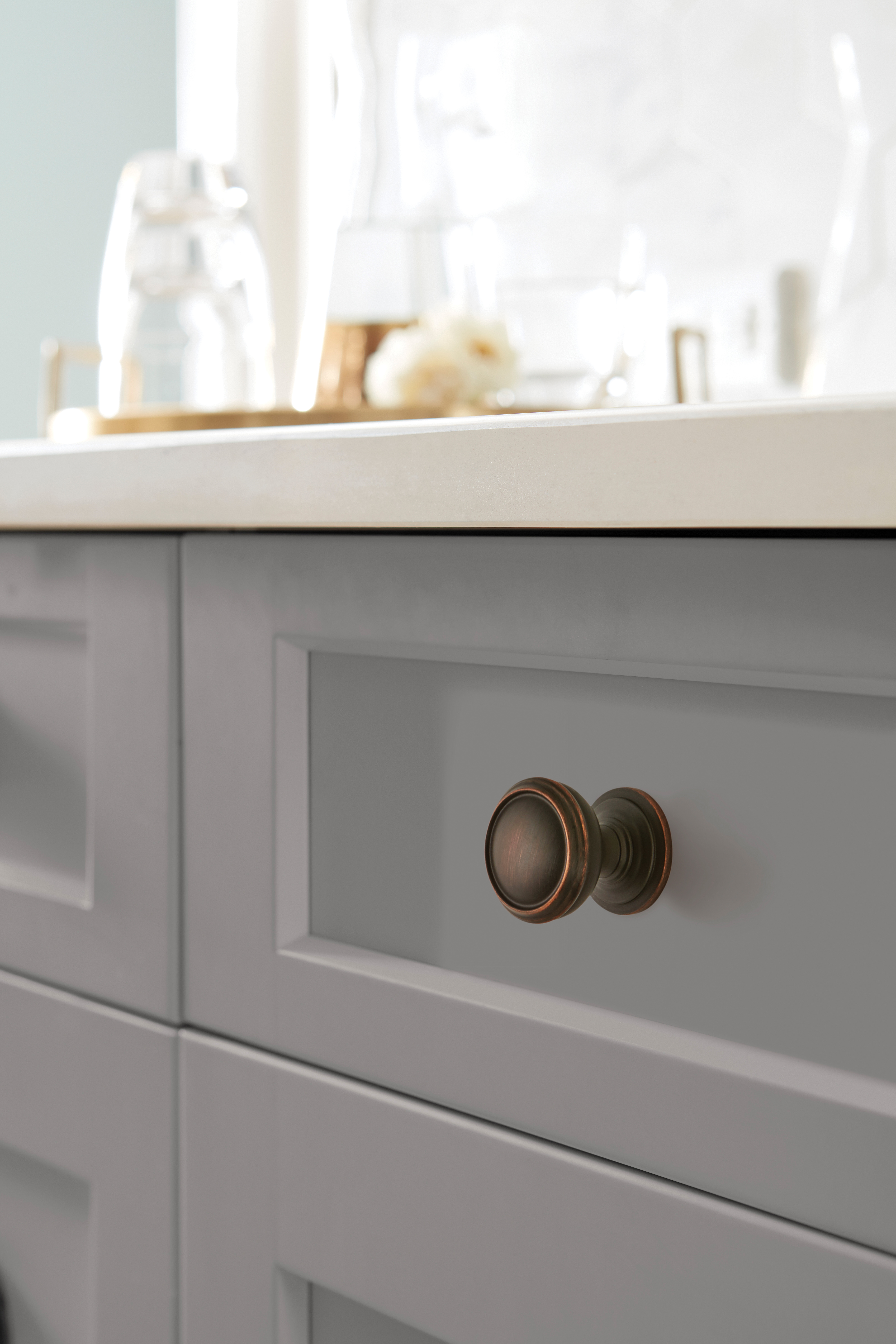 Amerock Lifestyle Oil-Rubbed-Bronze_Knob_Amerock_Cabinet-Hardware_Revitalize_BP55342ORB_Lifestyle_Kitchen_19-2