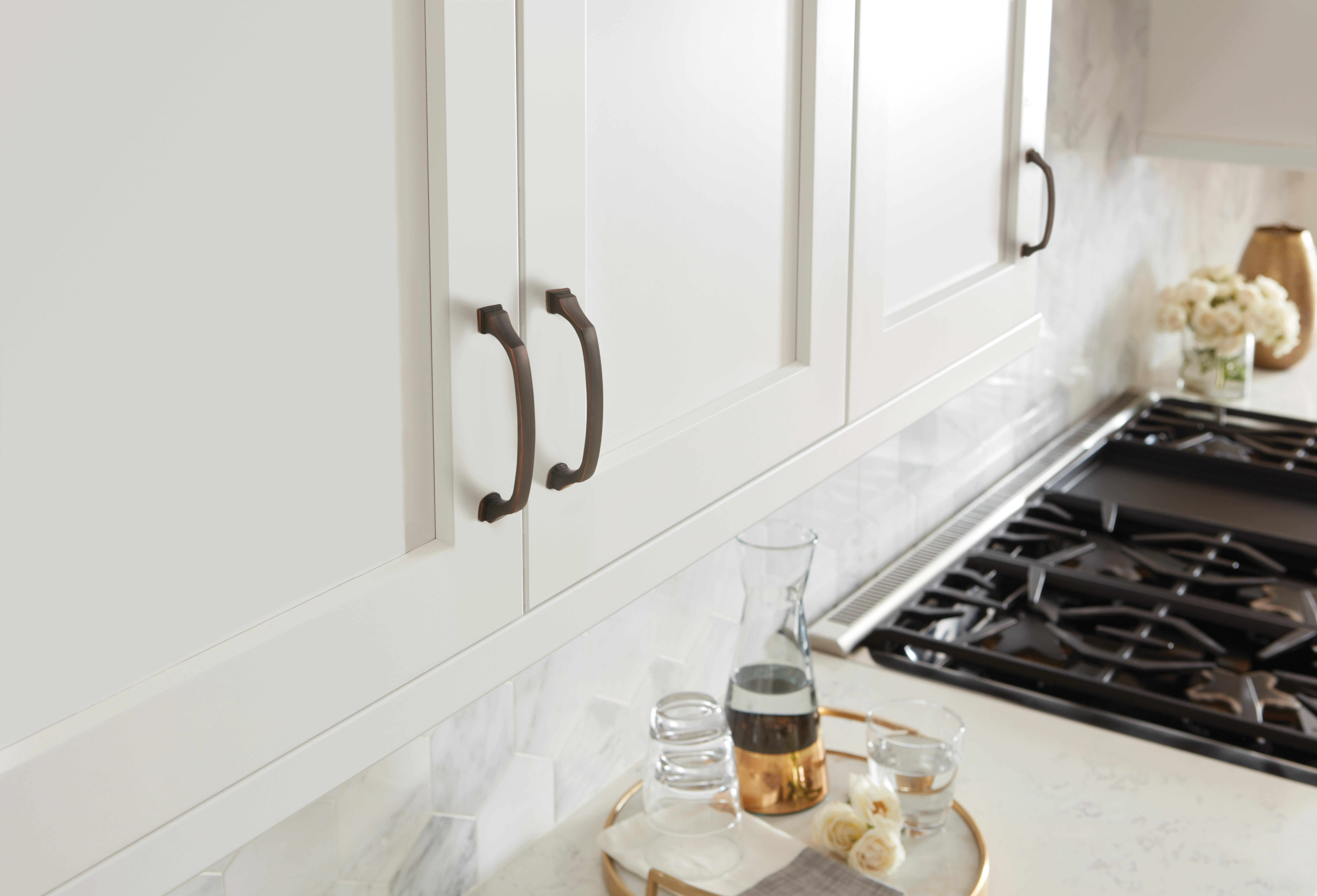 Amerock Lifestyle Oil-Rubbed-Bronze_Pull_Amerock_Cabinet-Hardware_Revitalize_BP55346ORB_Lifestyle_Kitchen_19-1