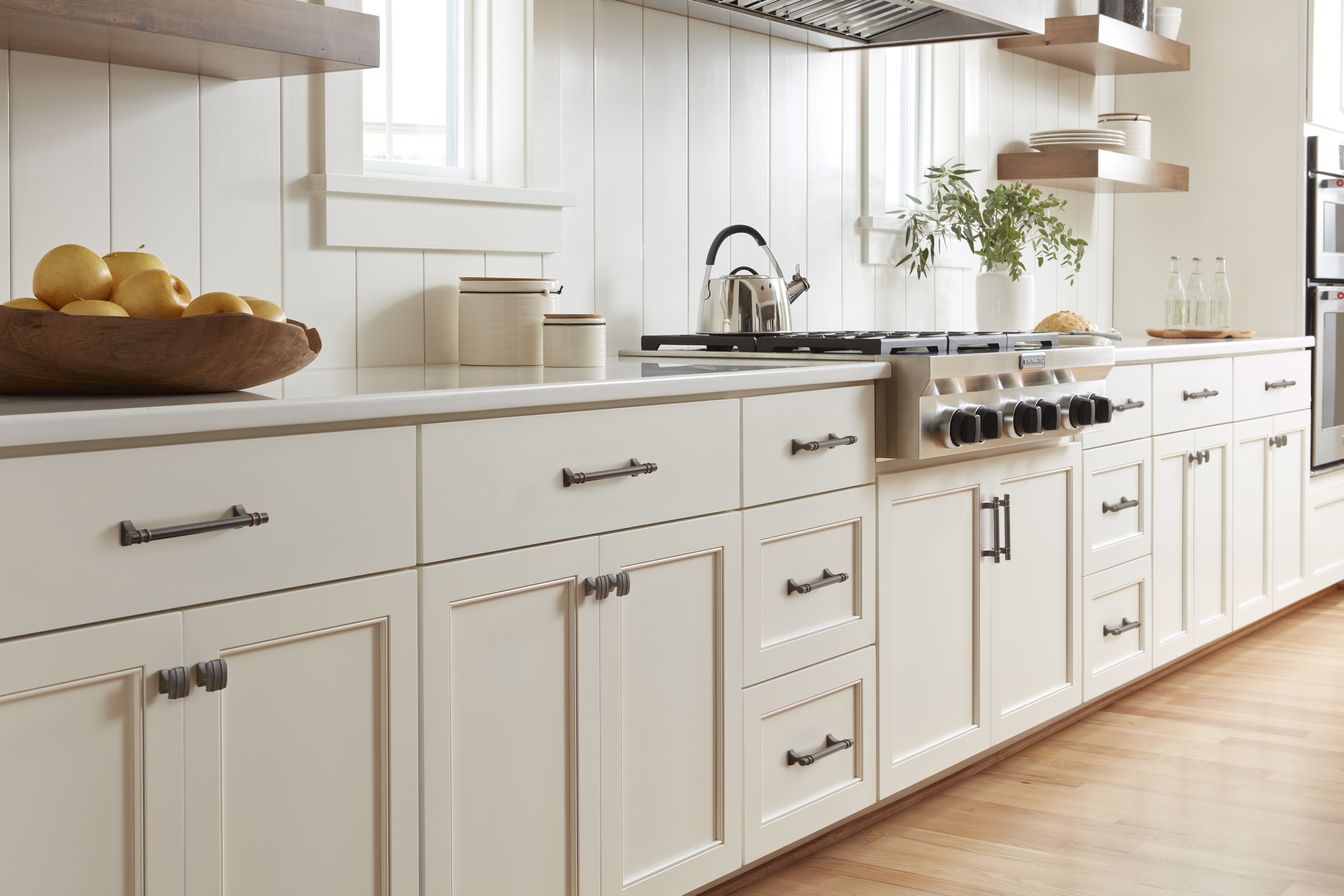 Amerock Lifestyle Oil-Rubbed-Bronze_Pulls_Amerock_Cabinet-Hardware_Davenport_BP36606ORB_Kitchen_20_2