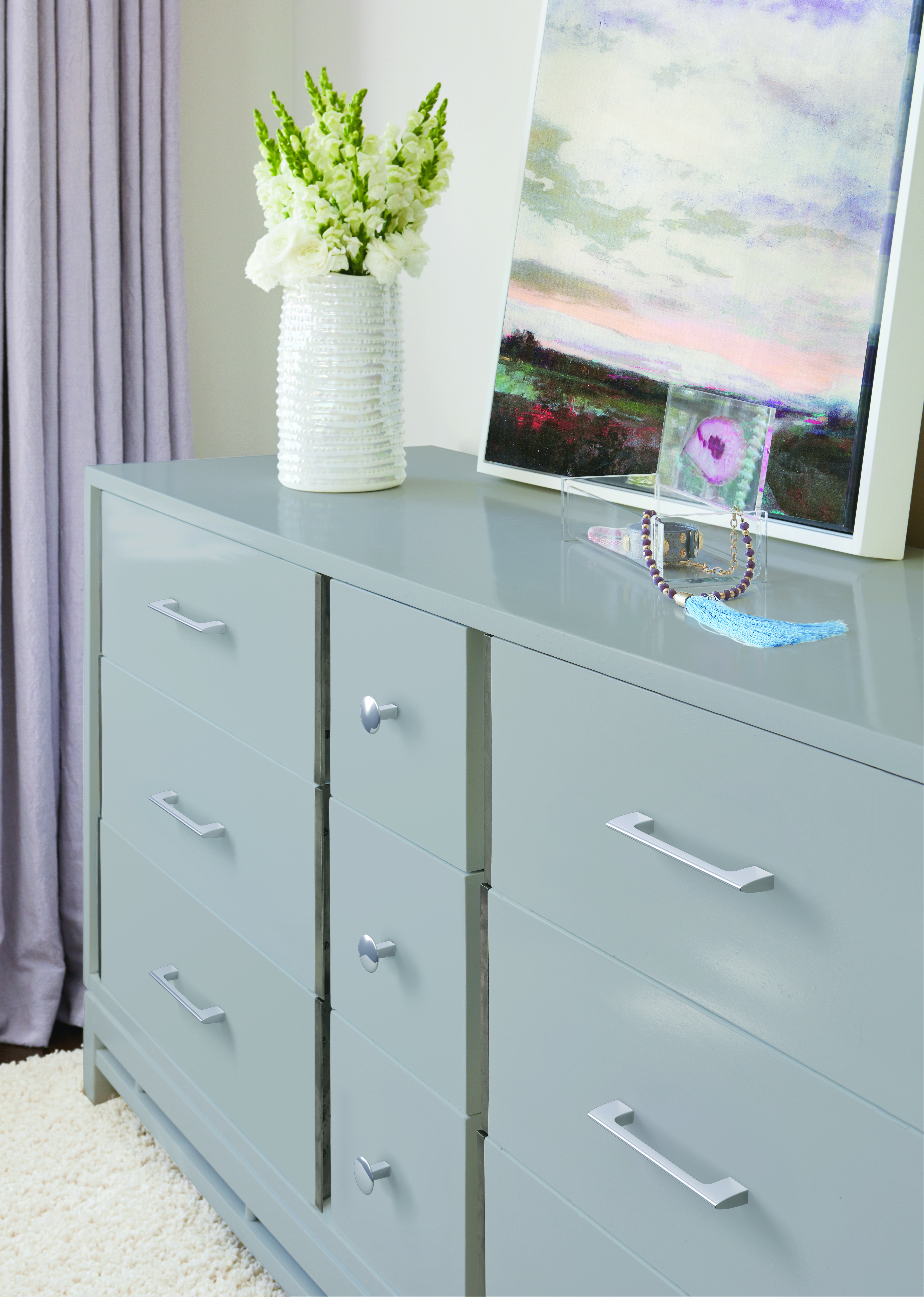 Amerock Lifestyle Polished-Chrome_Knob_Amerock_Cabinet-Hardware_Riva_BP5536226_Lifestyle_19-2