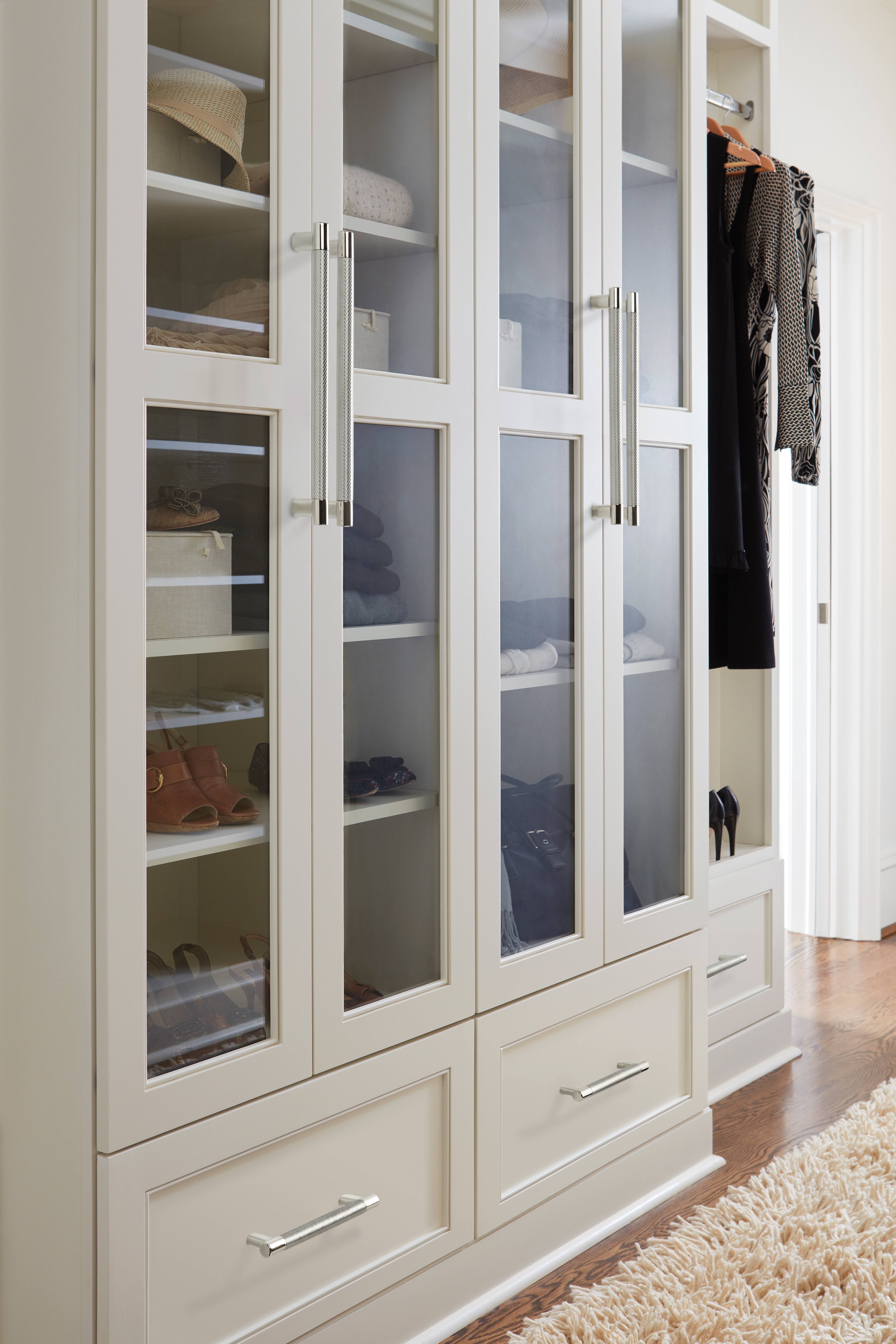 Amerock Lifestyle Polished-Nickel-and-Stainless-Steel_Pulls_Amerock_Cabinet-Hardware_Esquire_BP36559PNSS_BP36560PNSS_Lifestyle_Closet_19