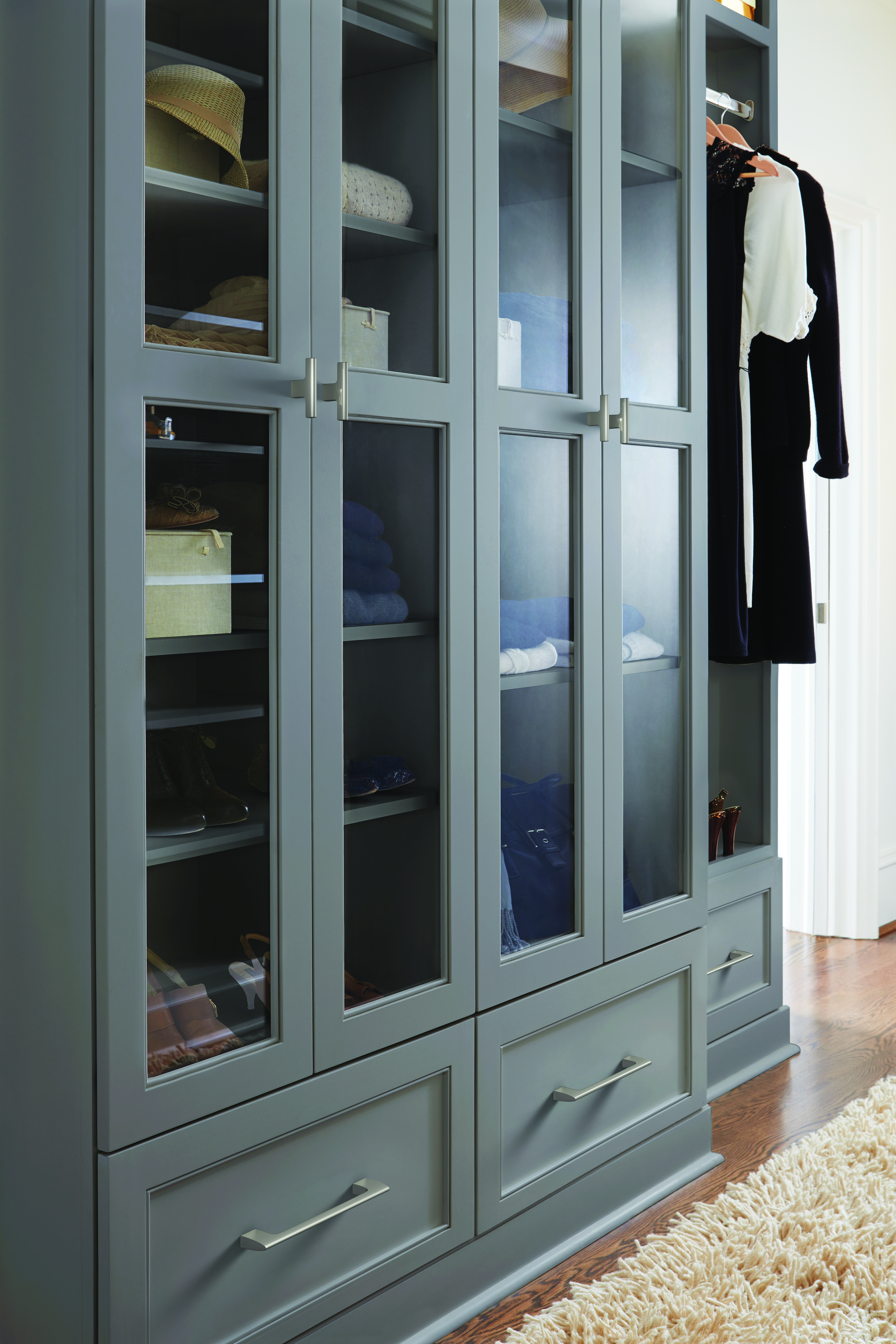 Amerock Lifestyle Polished-Nickel_Knob_Amerock_Cabinet-Hardware_Riva_BP55361PN_Lifestyle_19-2