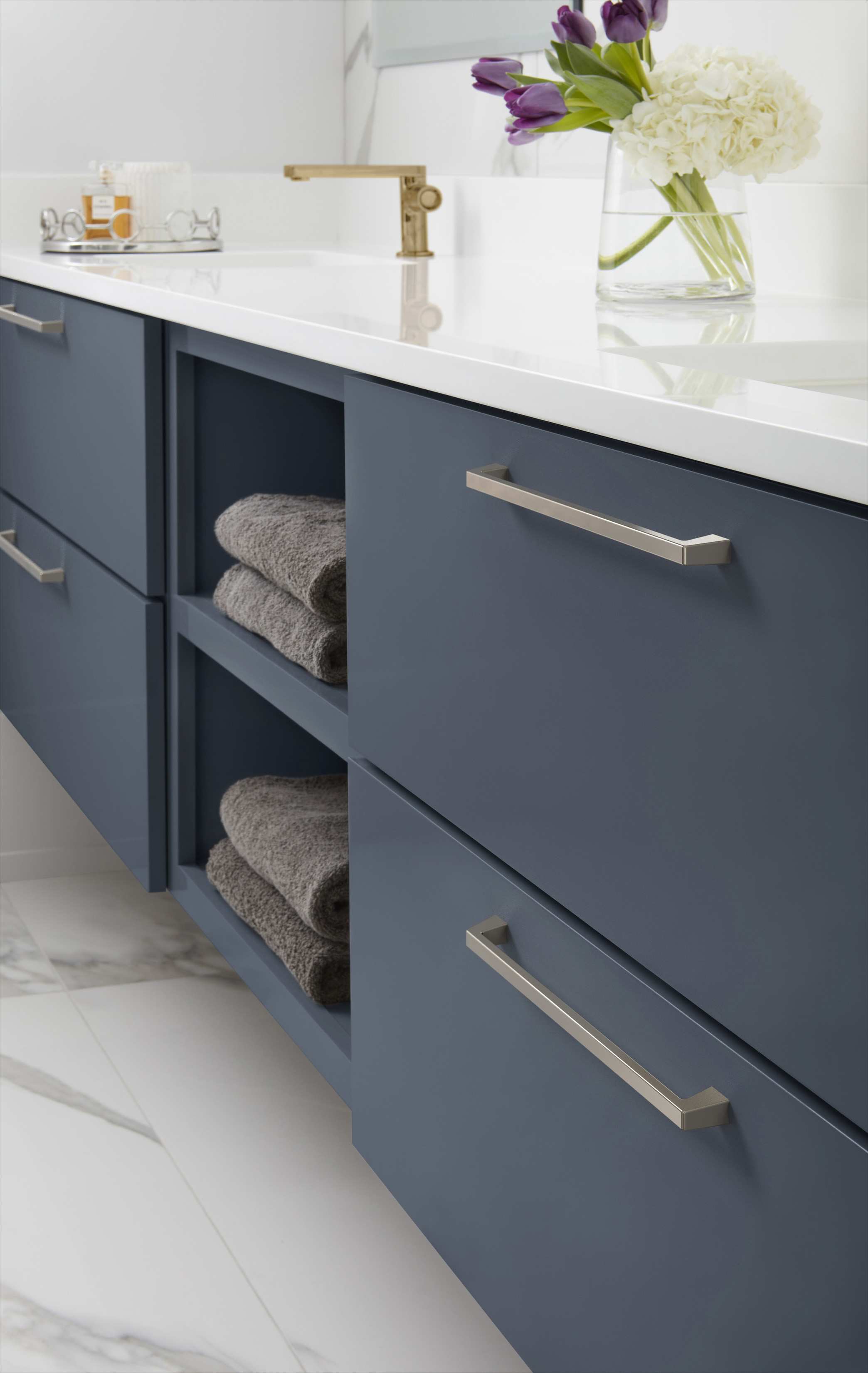 Amerock Lifestyle Polished-Nickel_Pull_Amerock_Cabinet-Hardware_Blackrock_BP55283PN_Bath_23