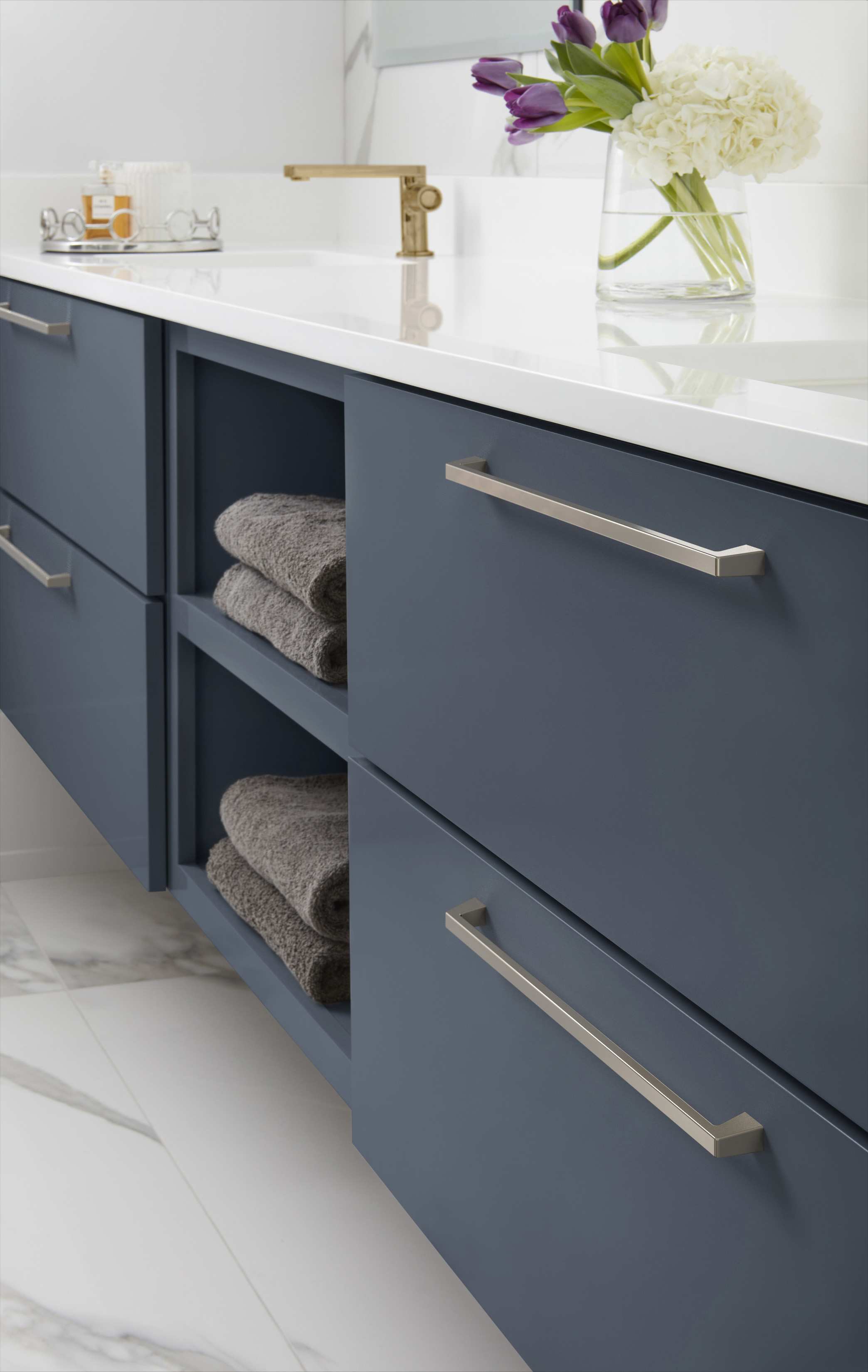 Amerock Lifestyle Polished-Nickel_Pull_Amerock_Cabinet-Hardware_Blackrock_BP55284PN_Bath_23