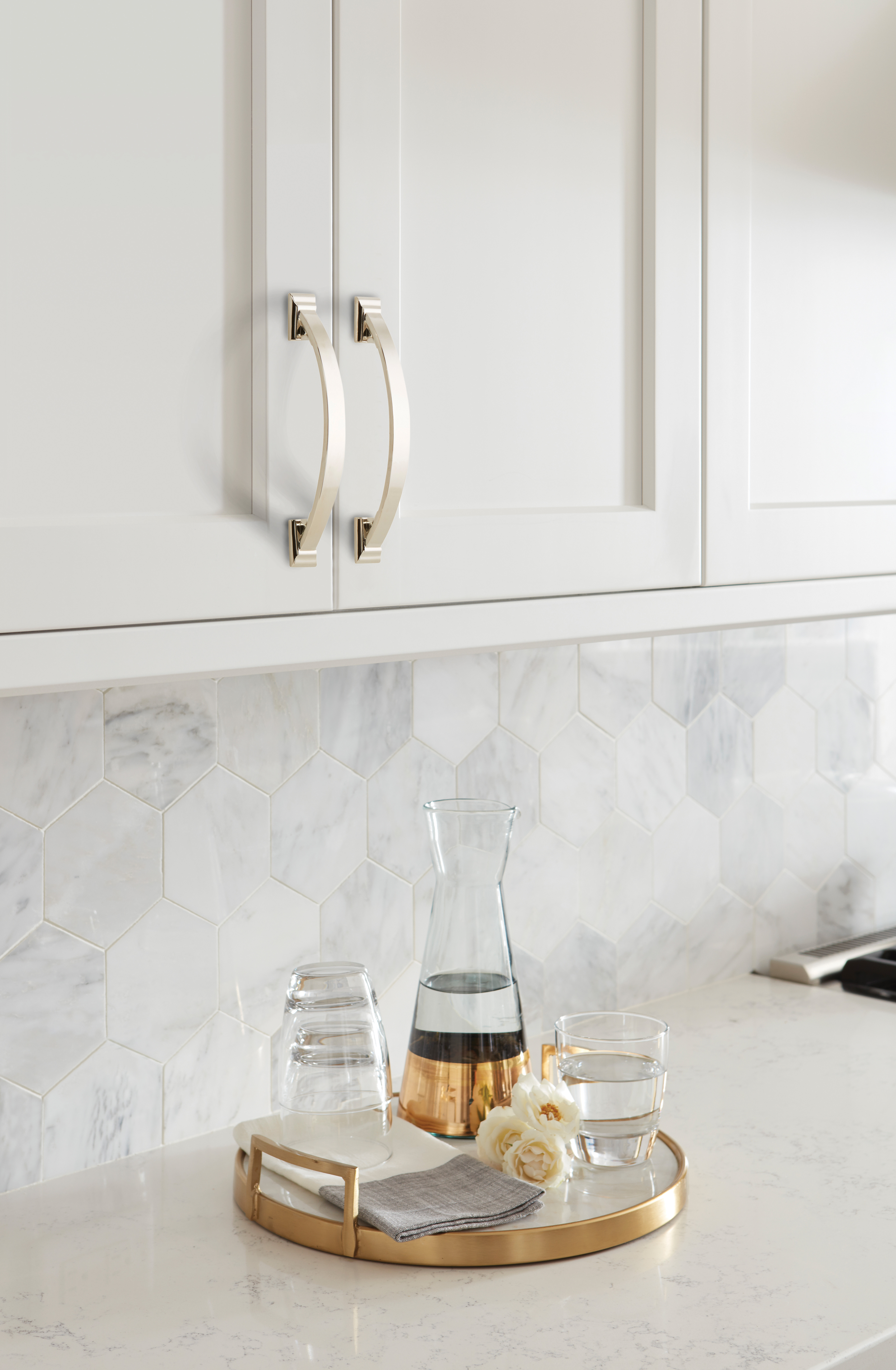 Amerock Lifestyle Polished-Nickel_Pull_Amerock_Cabinet-Hardware_Candler_BP29355PN_Lifestyle_Kitchen_19-1