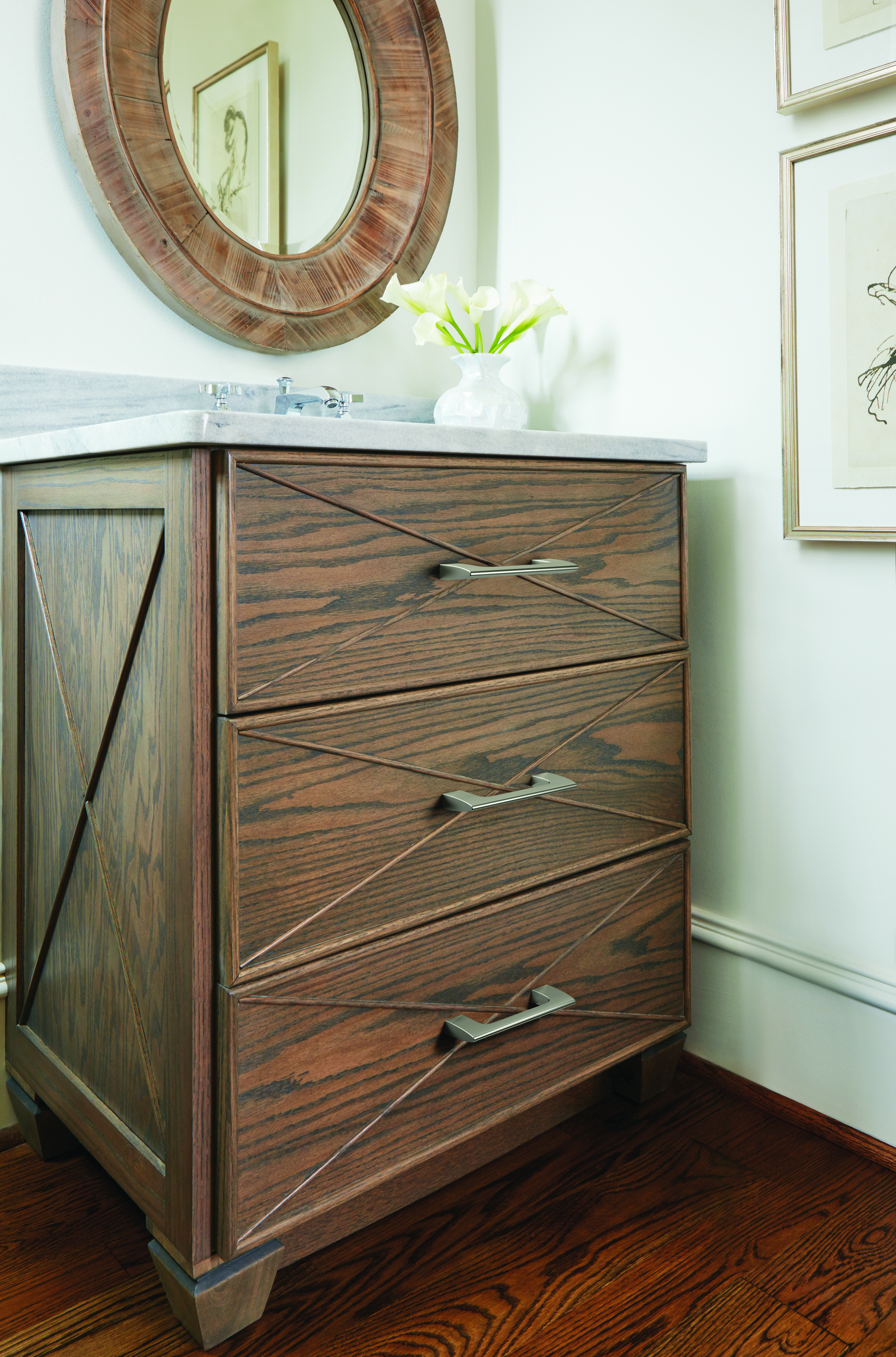 Amerock Lifestyle Polished-Nickel_Pull_Amerock_Cabinet-Hardware_Riva_BP55365PN_Lifestyle_19-1