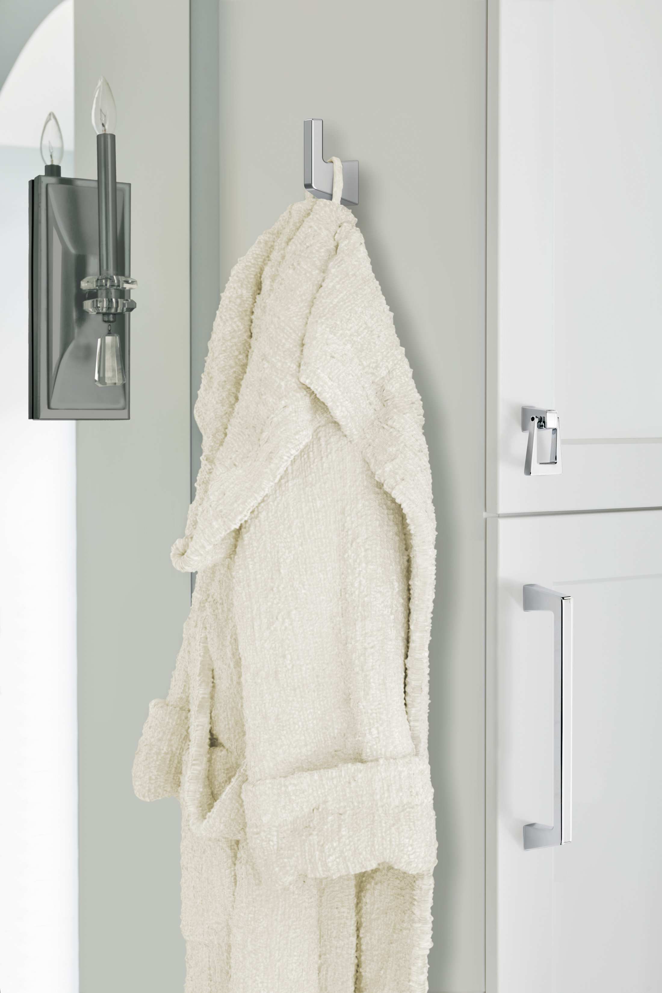 Amerock Lifestyle Polished-Nickel_Robe-Hook_Amerock_Bath-Accessories_Blackrock_BH36000PN_Bath_23-2