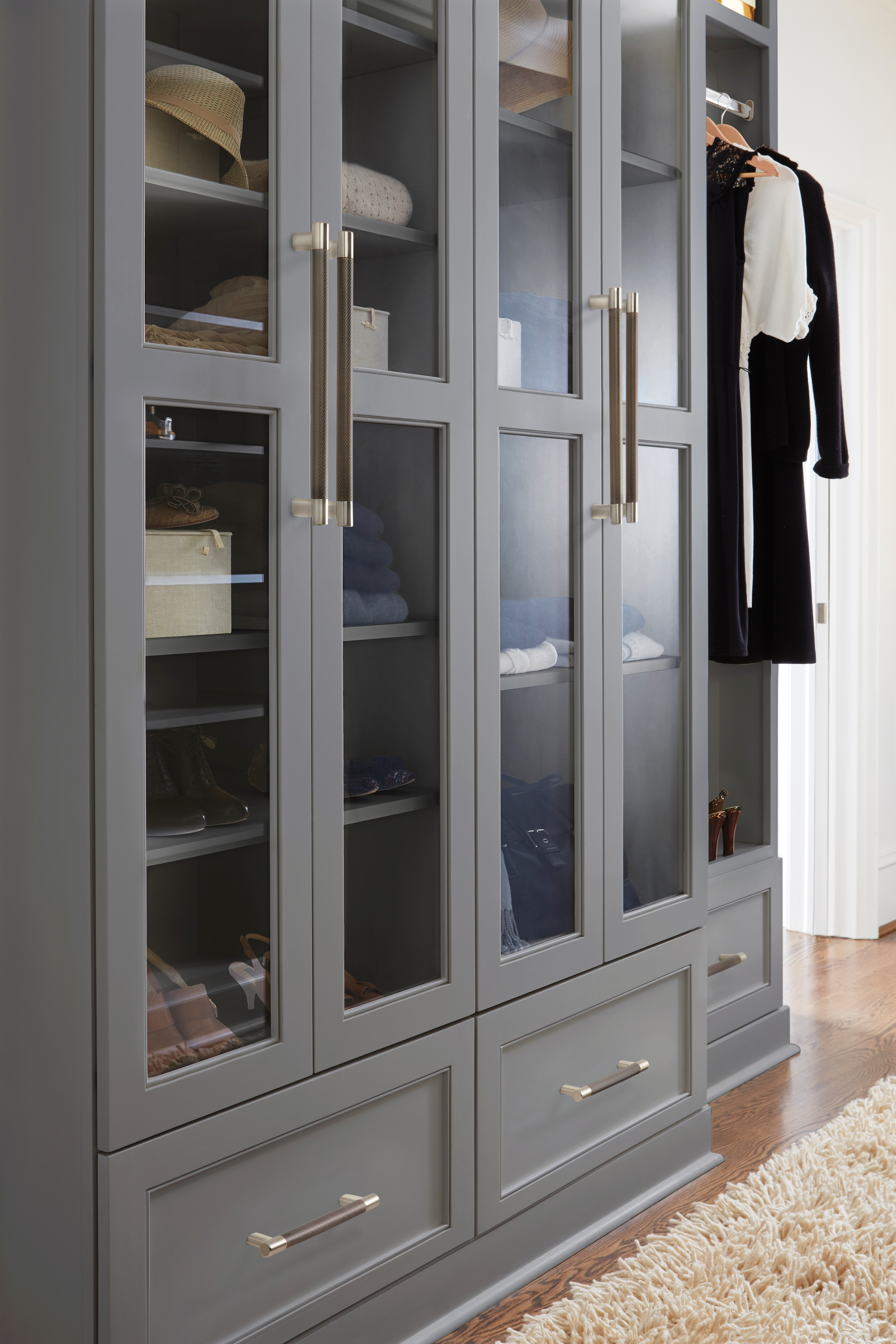 Amerock Lifestyle Satin-Nickel-and-Oil-Rubbed-Bronze_Pulls_Amerock_Cabinet-Hardware_Esquire_BP36559G10ORB_BP36560G10ORB_Lifestyle_Closet_19_2