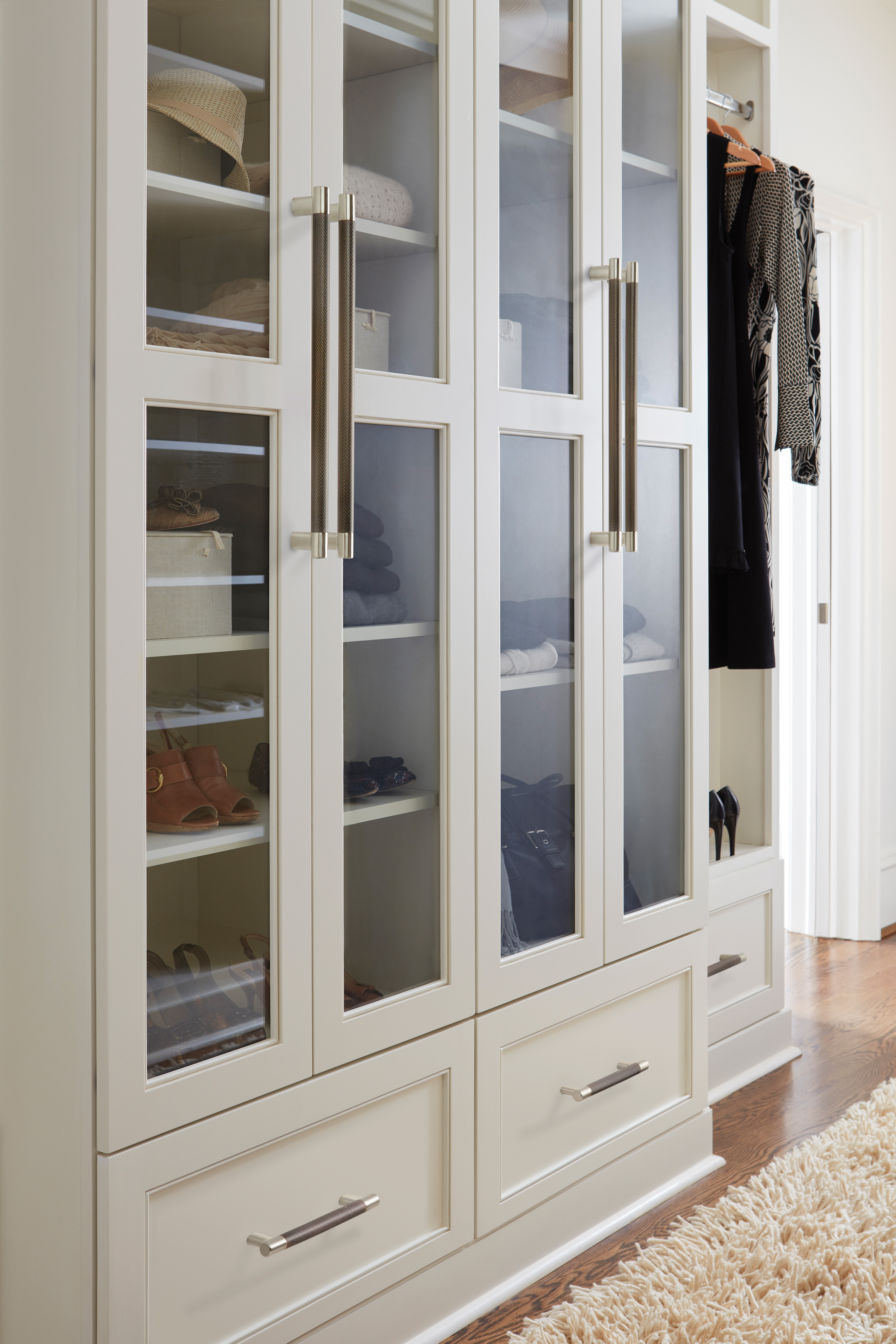 Amerock Lifestyle Satin-Nickel-and-Oil-Rubbed-Bronze_Pulls_Amerock_Cabinet-Hardware_Esquire_BP36559G10ORB_BP36561G10ORB_Lifestyle_Closet_19