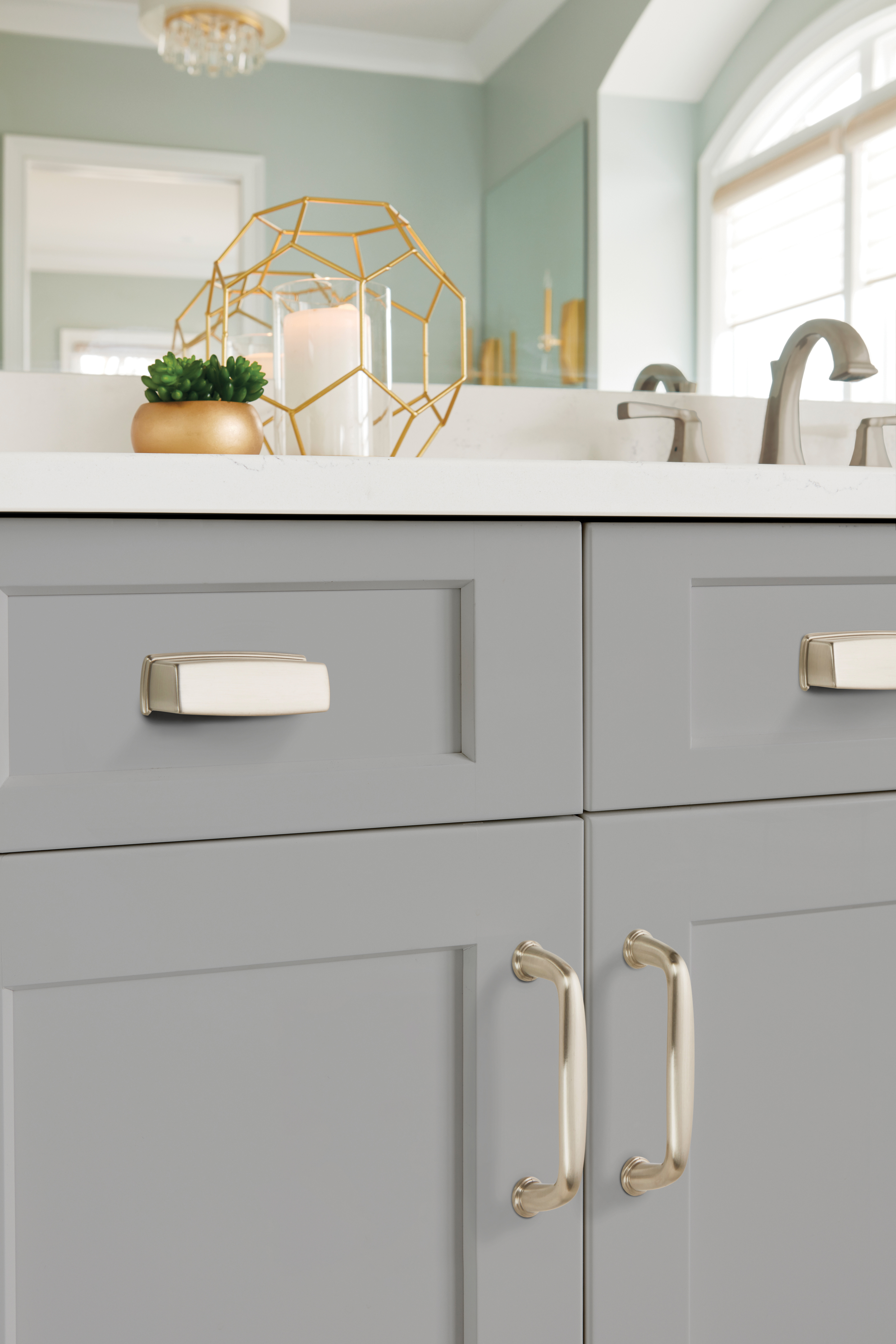 Amerock Lifestyle Satin-Nickel_Cup-Pull_Amerock_Cabinet-Hardware_Kane_BP53801G10_Lifestyle_Bathroom_19-2