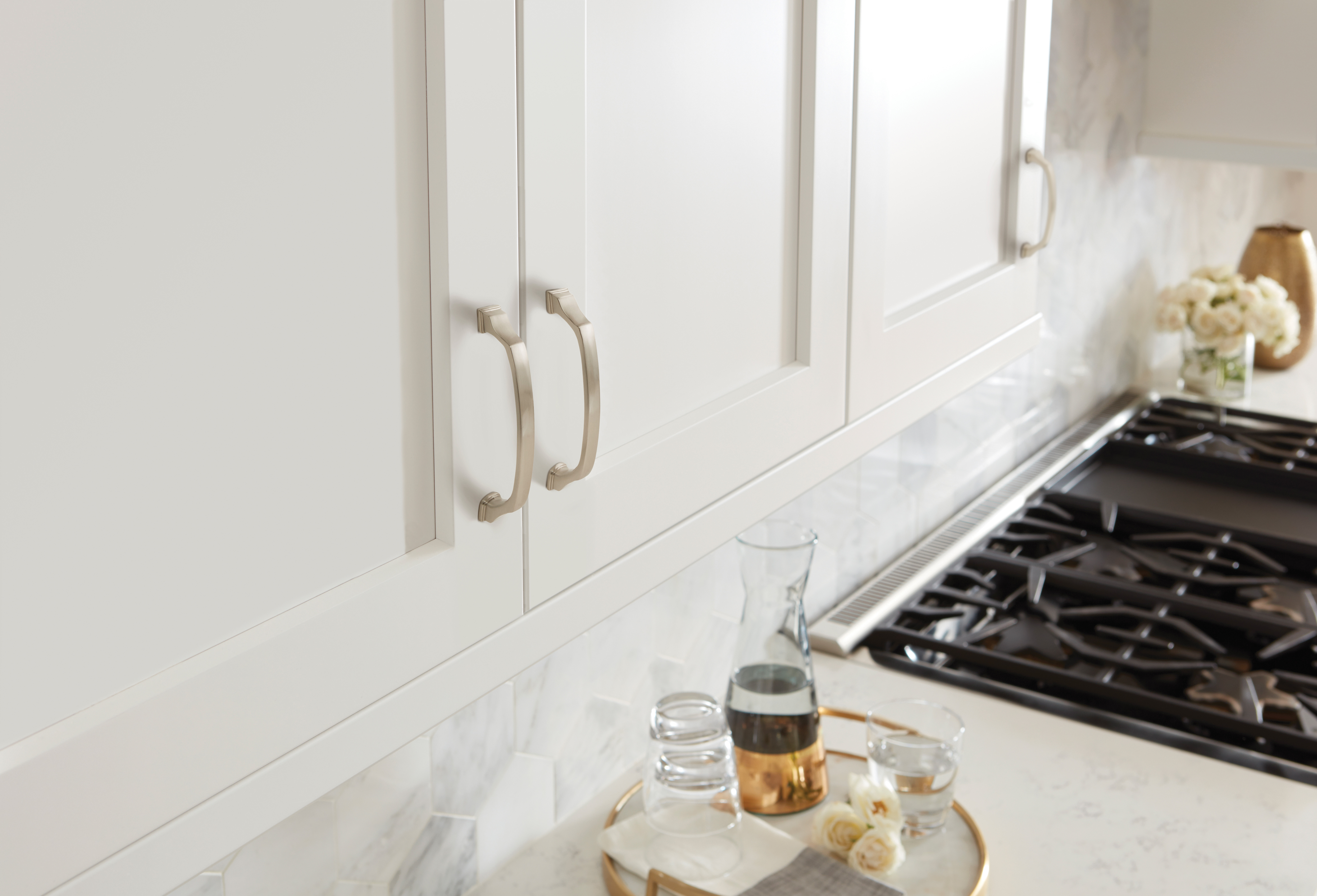 Amerock Lifestyle Satin-Nickel_Pull_Amerock_Cabinet-Hardware_Revitalize_BP55346G10_Lifestyle_Kitchen_19-1