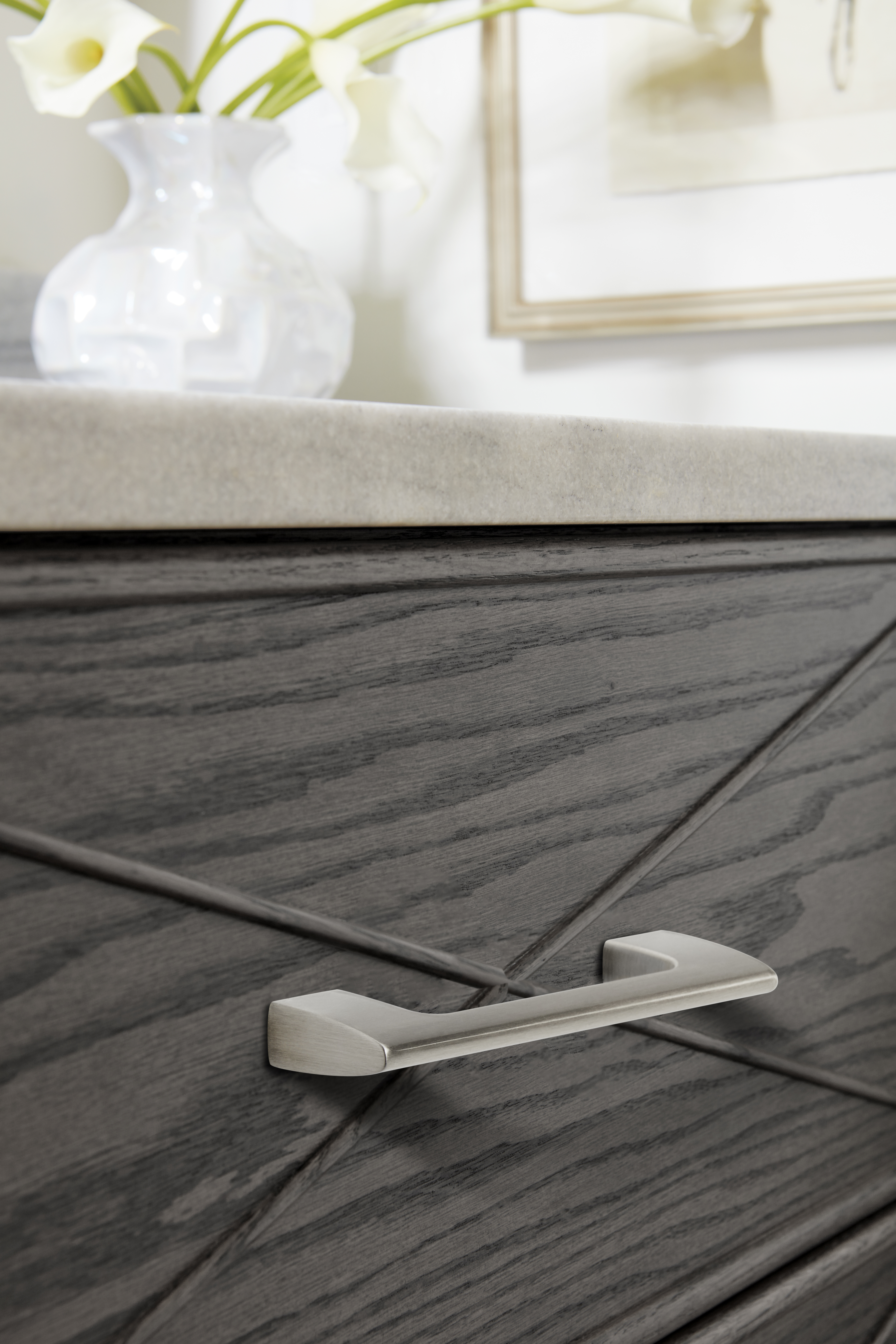 Amerock Lifestyle Satin-Nickel_Pull_Amerock_Cabinet-Hardware_Riva_BP55364G10_Lifestyle_19-2