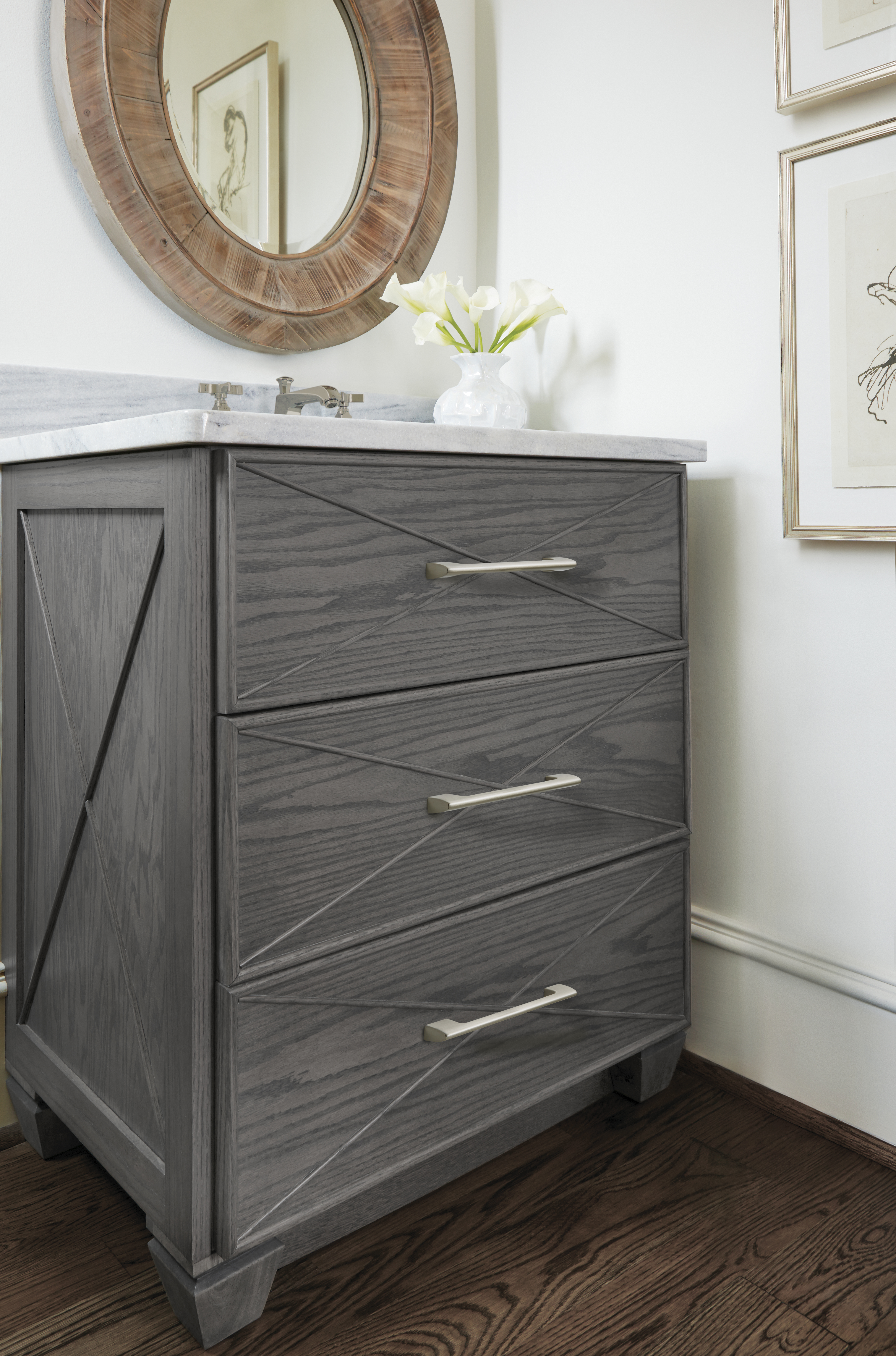 Amerock Lifestyle Satin-Nickel_Pull_Amerock_Cabinet-Hardware_Riva_BP55367G10_Lifestyle_19-2