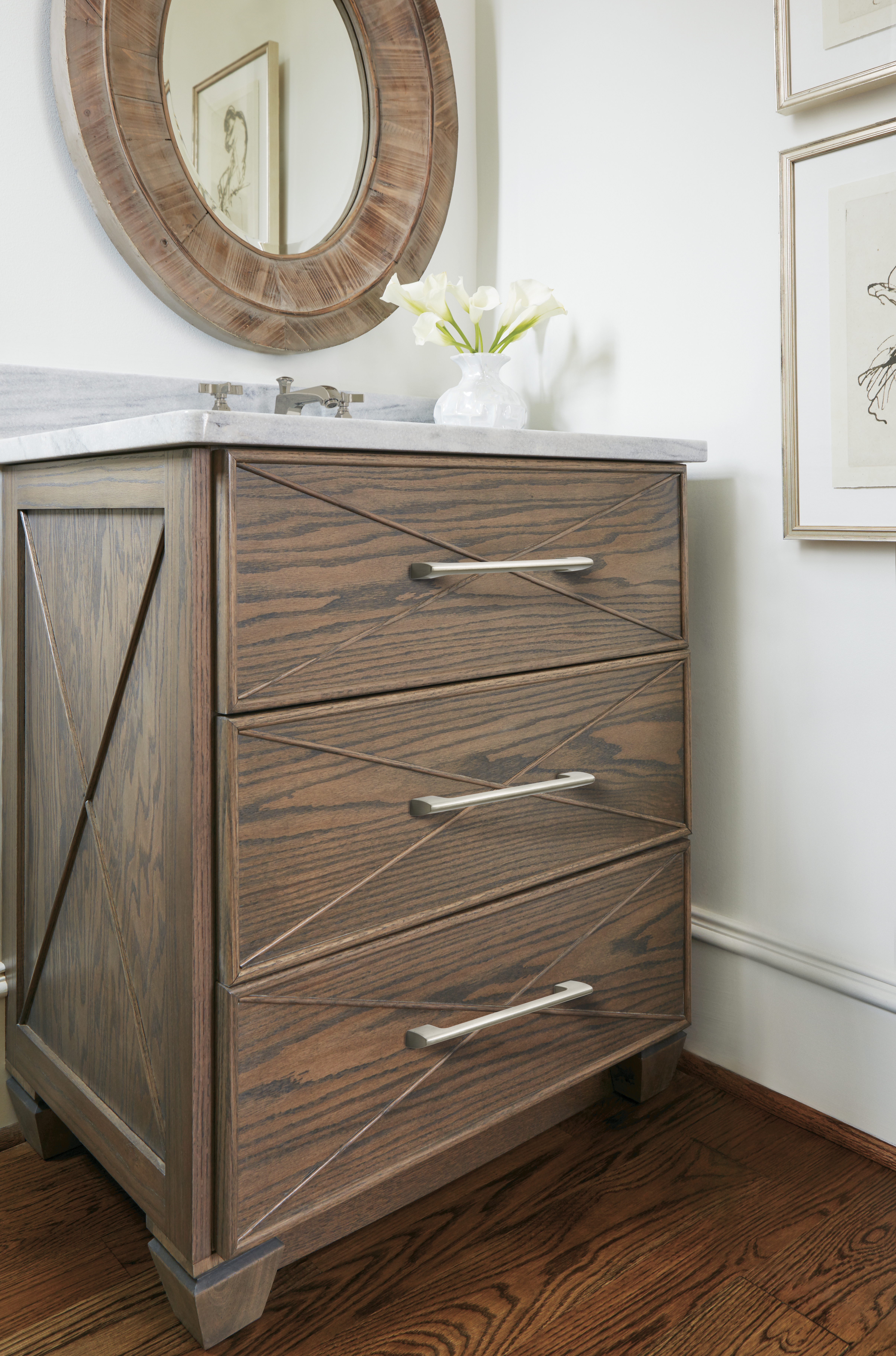 Amerock Lifestyle Satin-Nickel_Pull_Amerock_Cabinet-Hardware_Riva_BP55368G10_Lifestyle_19-1