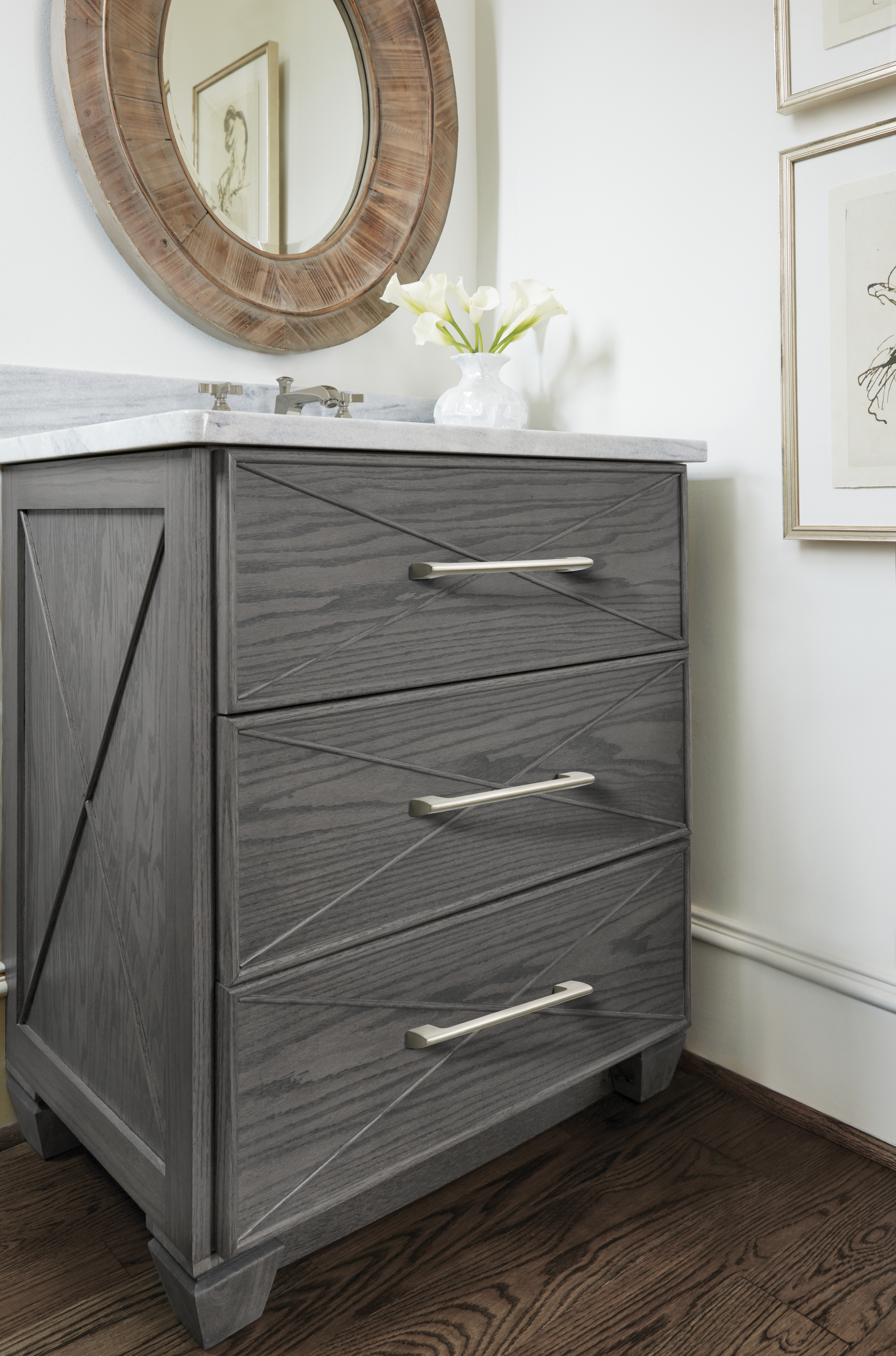 Amerock Lifestyle Satin-Nickel_Pull_Amerock_Cabinet-Hardware_Riva_BP55368G10_Lifestyle_19-2