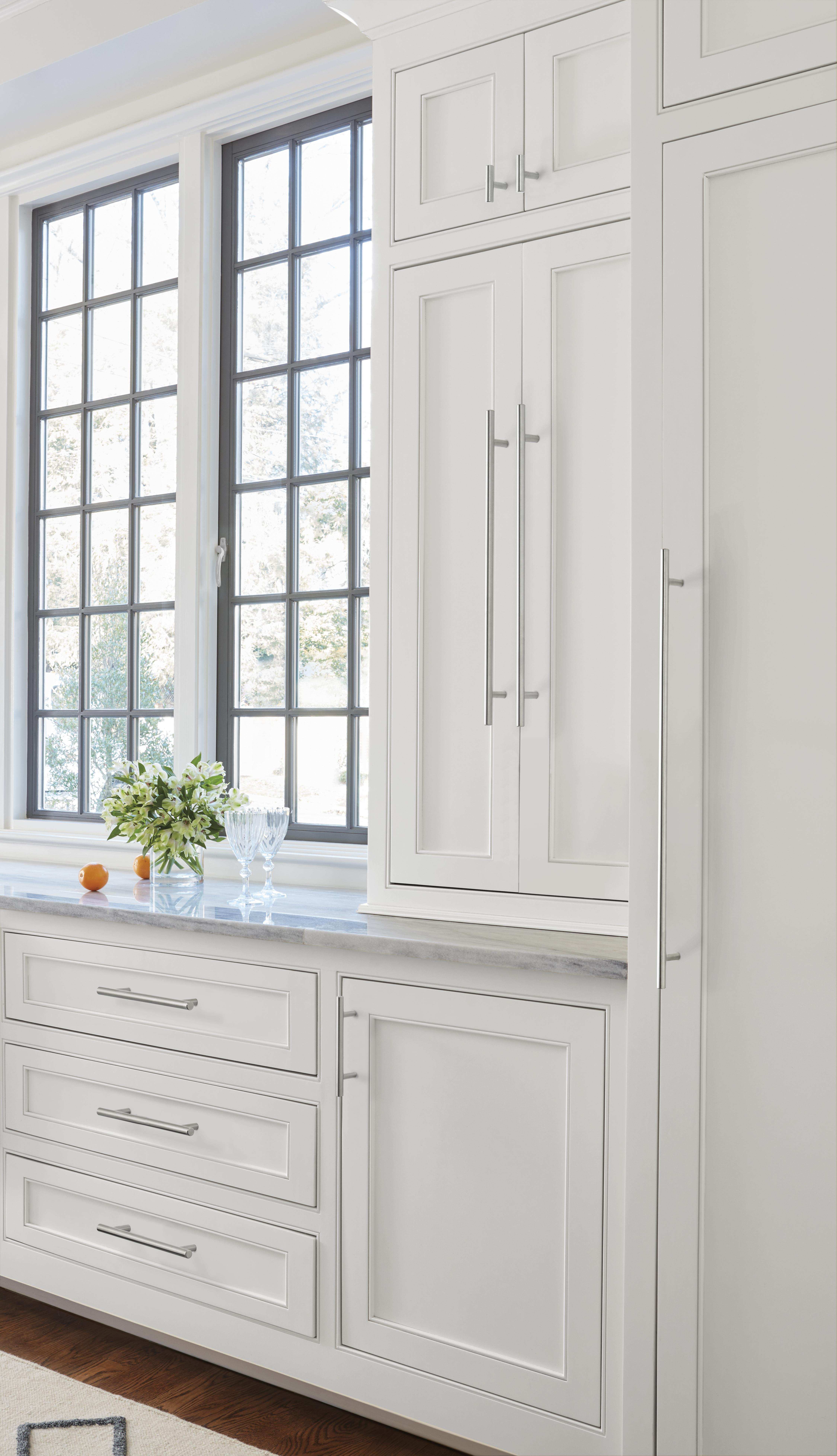 Amerock Lifestyle Stainless-Steel_Knobs-and-Pulls_Amerock_Cabinet-Hardware_Bar-Pulls_BP19009SS_BP19011SS_BP19541SS_BP19014SS_BP19016SS_Lifestyle_Kitchen_19