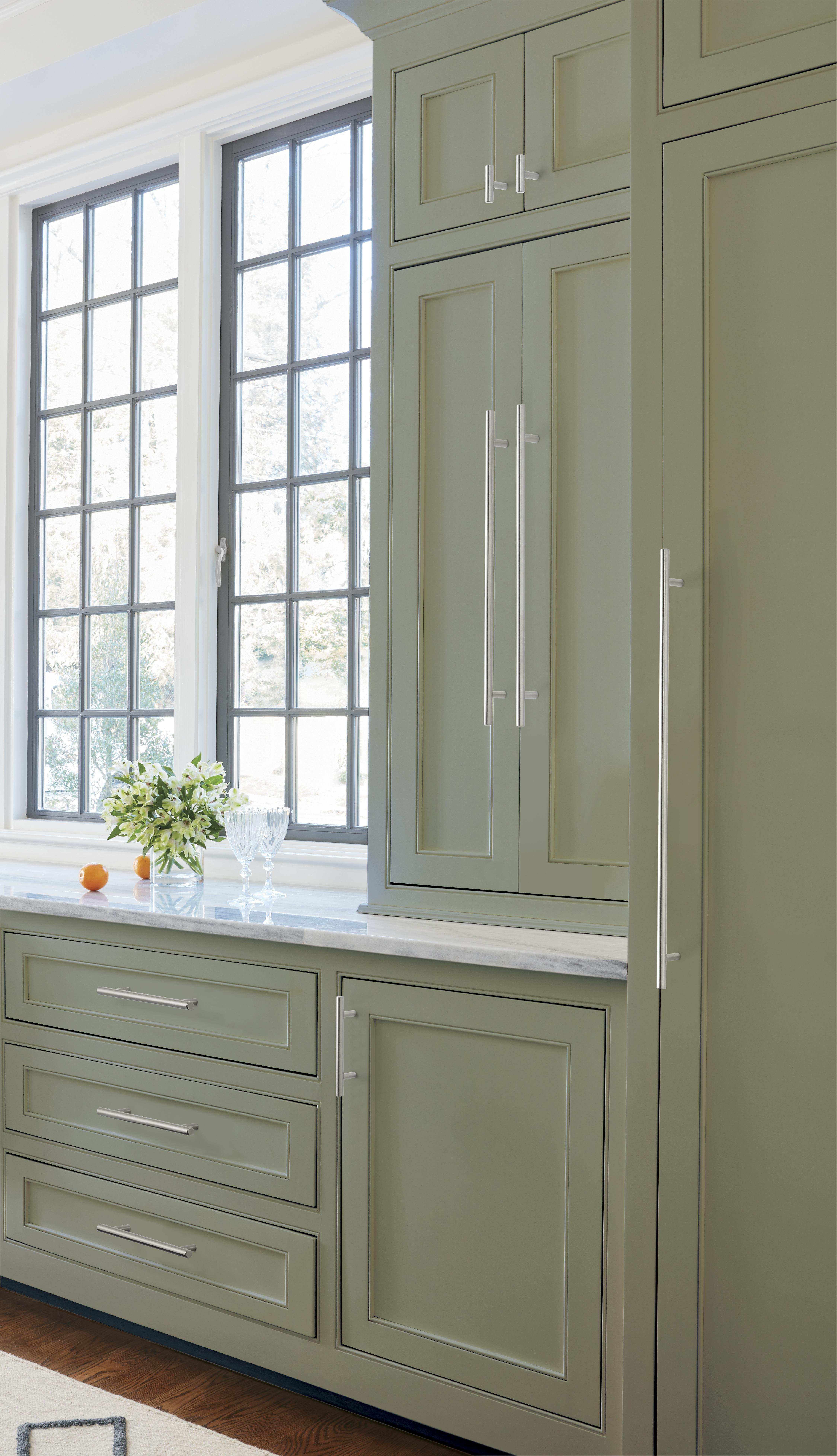 Amerock Lifestyle Stainless-Steel_Knobs-and-Pulls_Amerock_Cabinet-Hardware_Bar-Pulls_BP19009SS_BP19011SS_BP19541SS_BP19014SS_BP19016SS_Lifestyle_Kitchen_19_2