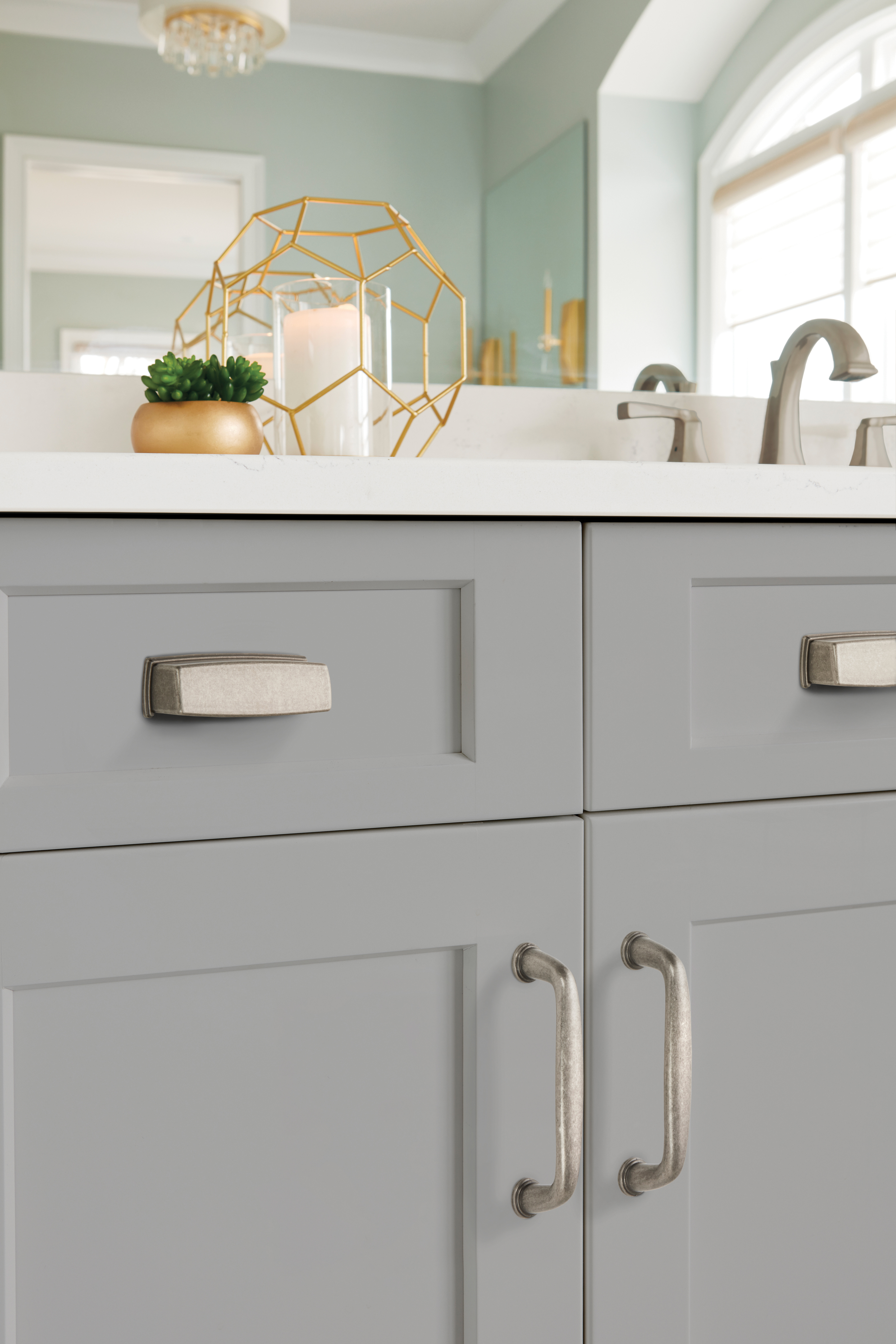 Amerock Lifestyle Weathered-Nickel_Cup-Pull_Amerock_Cabinet-Hardware_Kane_BP53801WN_Lifestyle_Bathroom_19-2